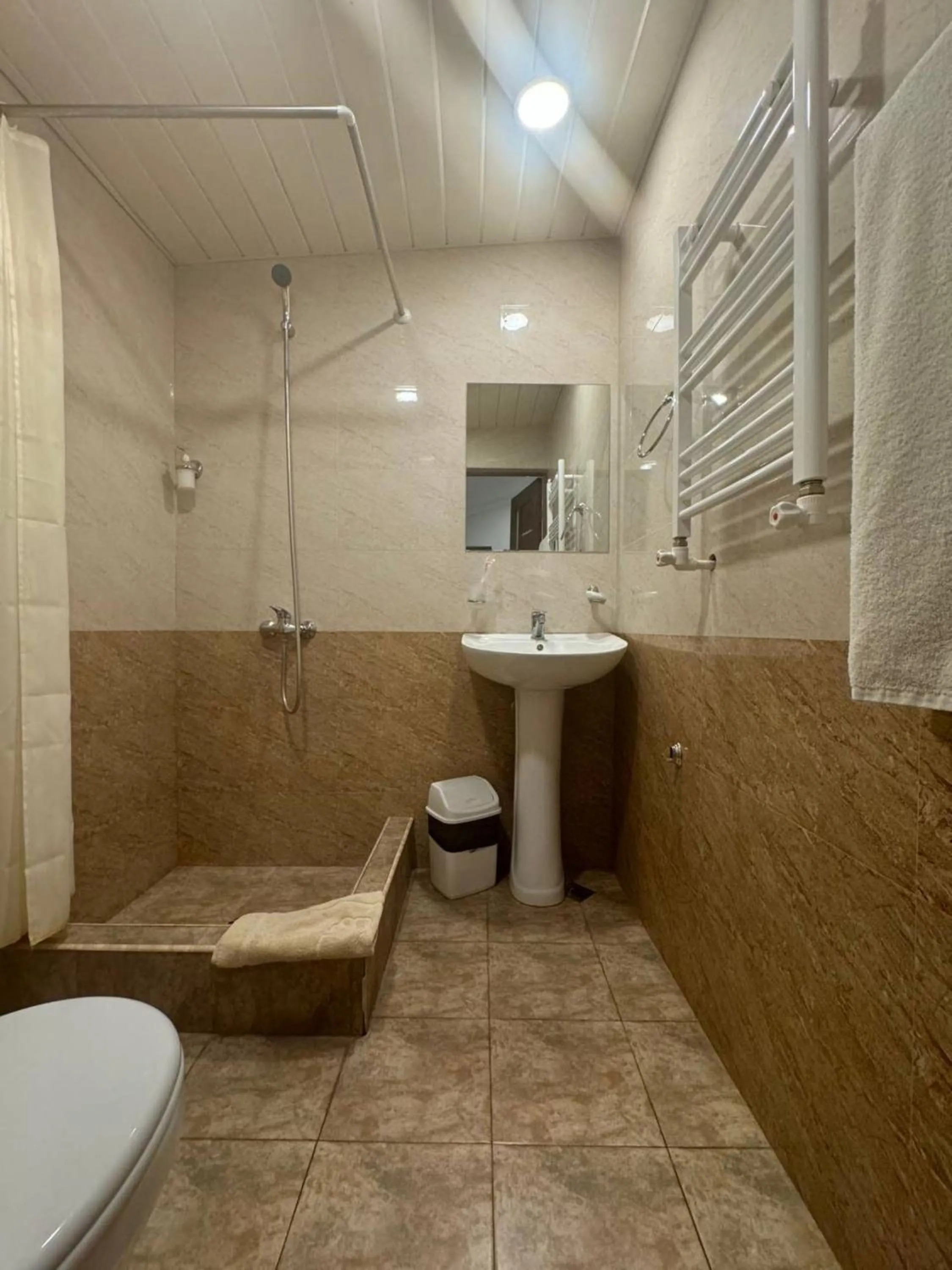 Shower in Menua by Horizon Hotels, Yerevan