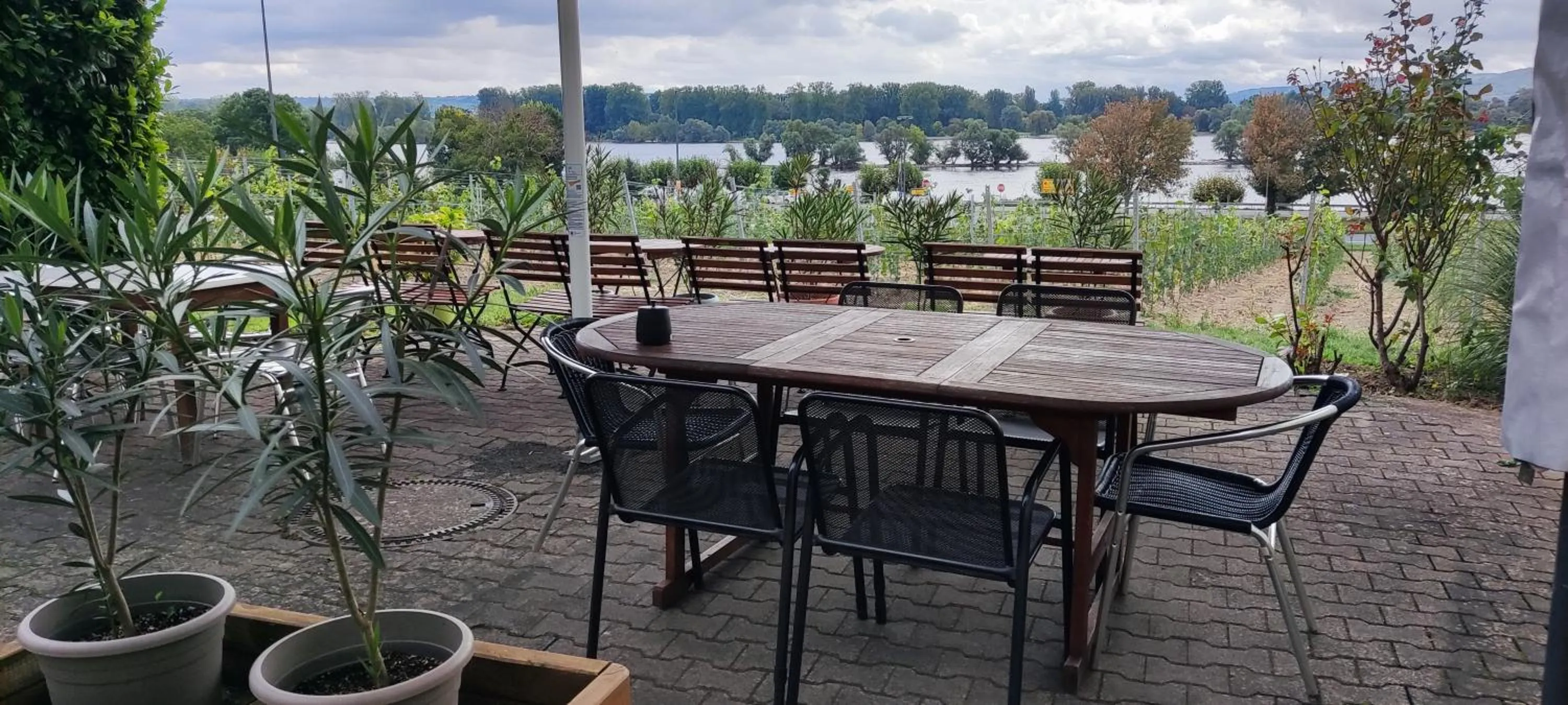 Property building in RUTHMANN-Rheinblick GARNI