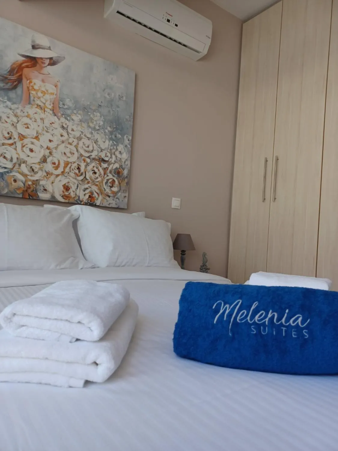 Melenia Suites