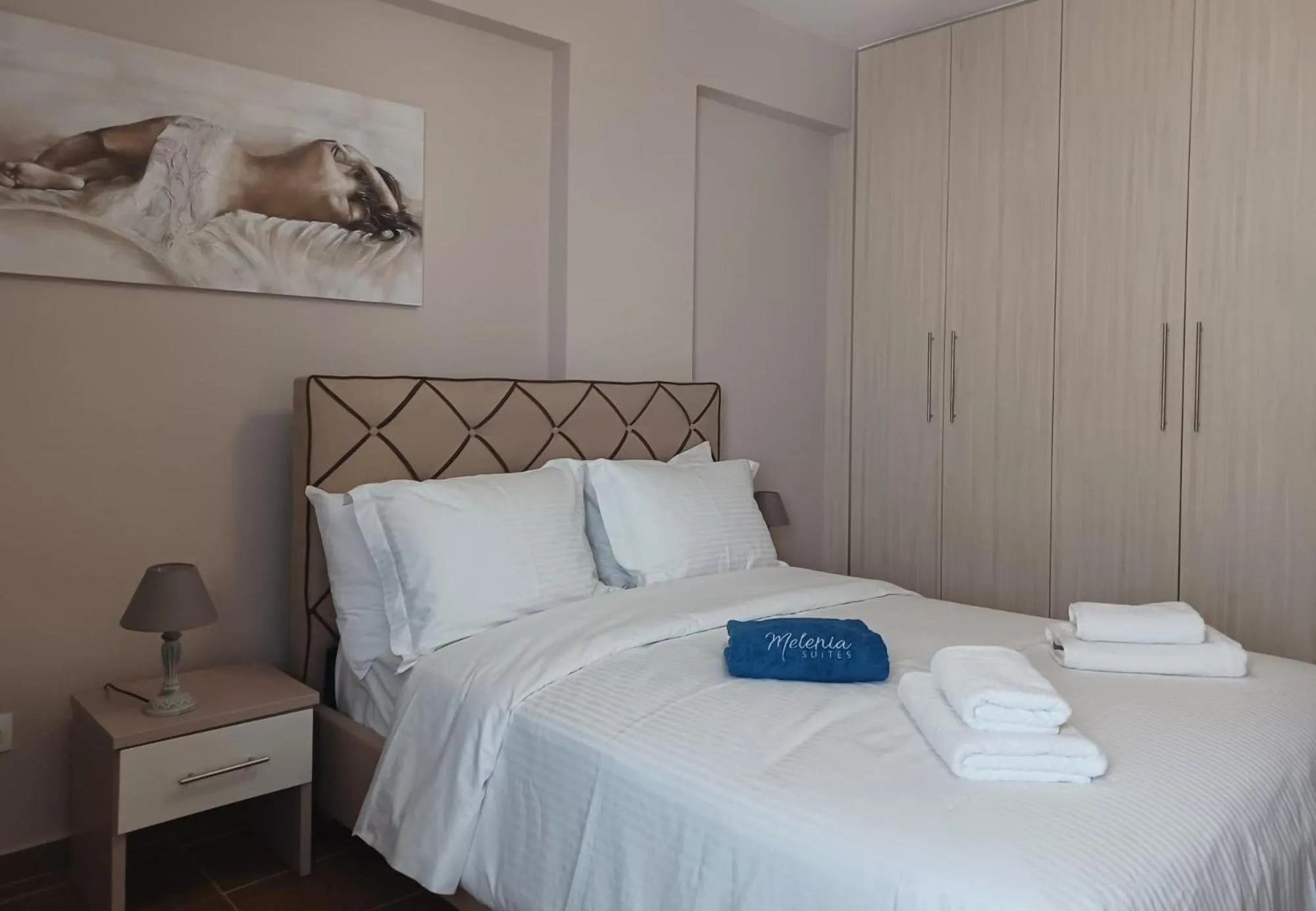 Melenia Suites