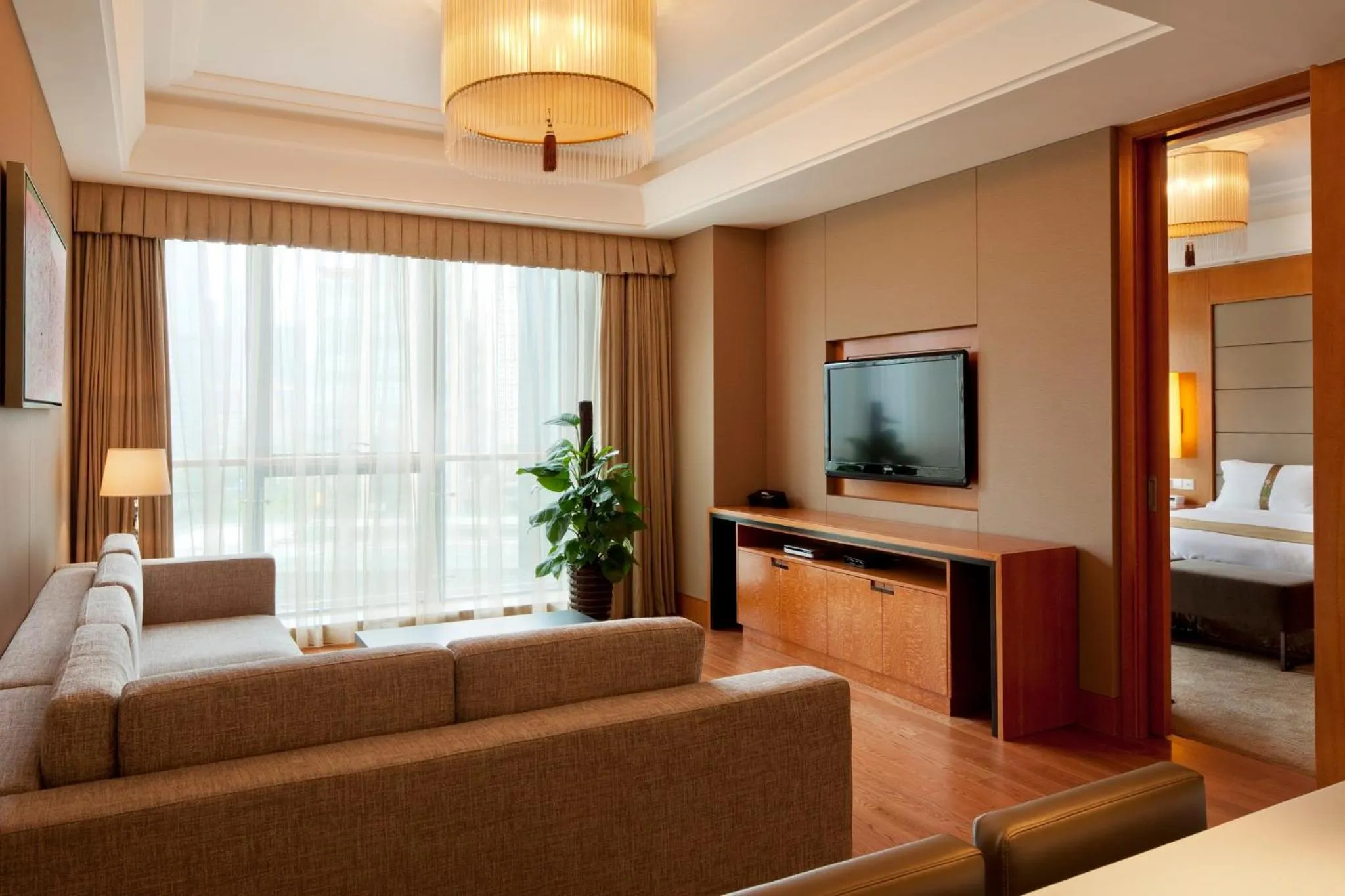 Bedroom in Holiday Inn Hangzhou CBD by IHG