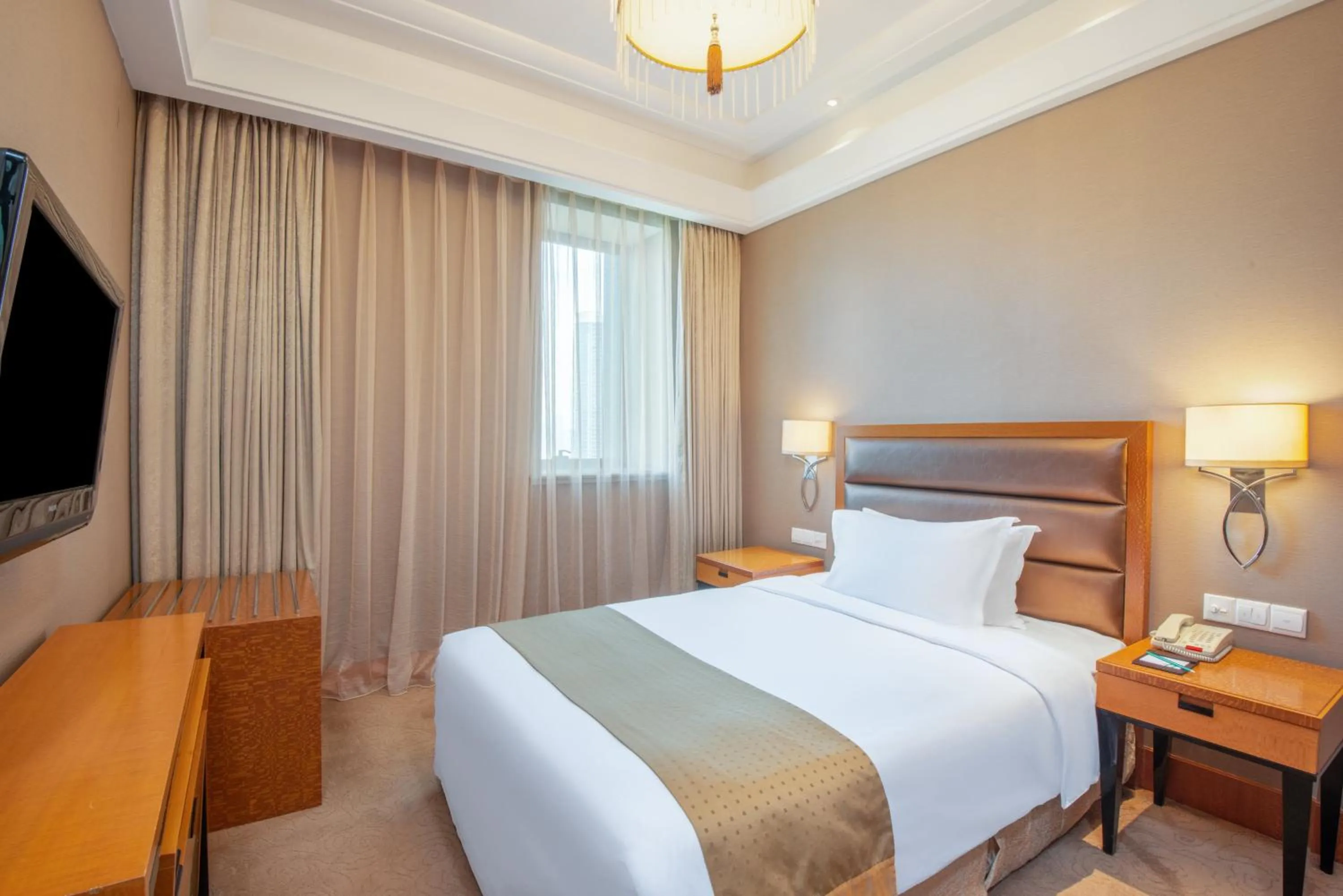Bedroom in Holiday Inn Hangzhou CBD by IHG