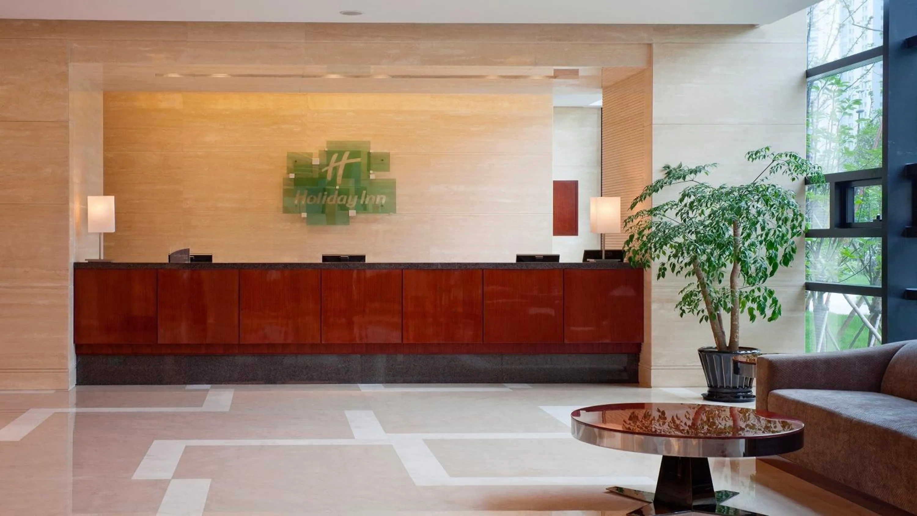Property building in Holiday Inn Hangzhou CBD by IHG