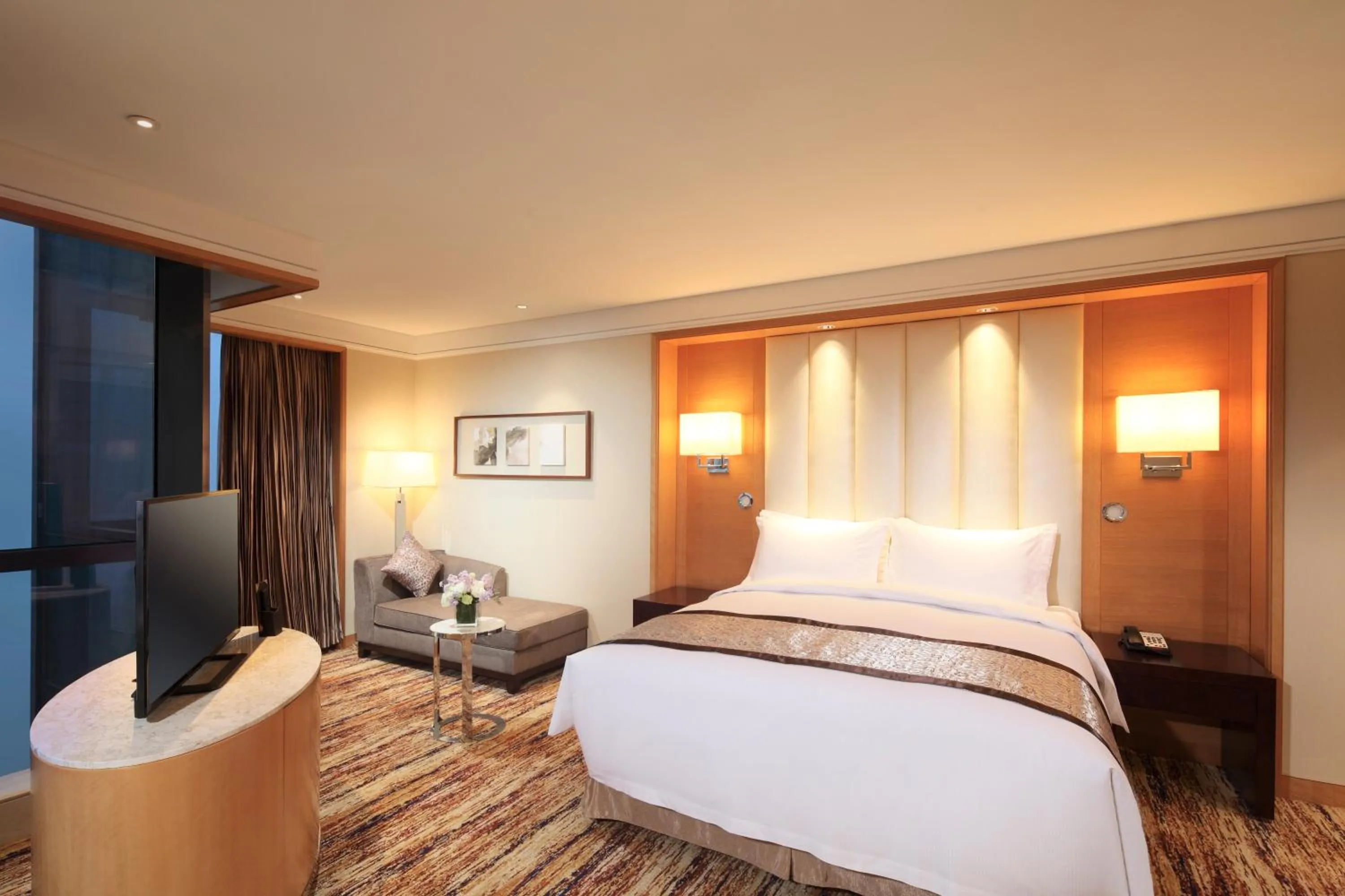 Bed in DoubleTree by Hilton Wuhu