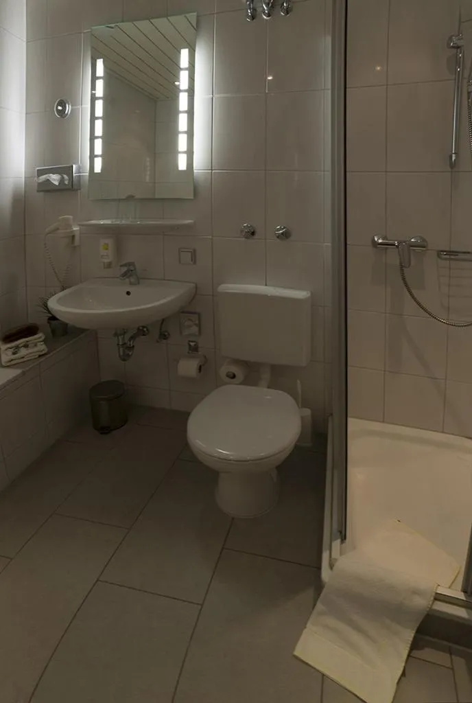 Bathroom in Hotel Dorheimer Hof