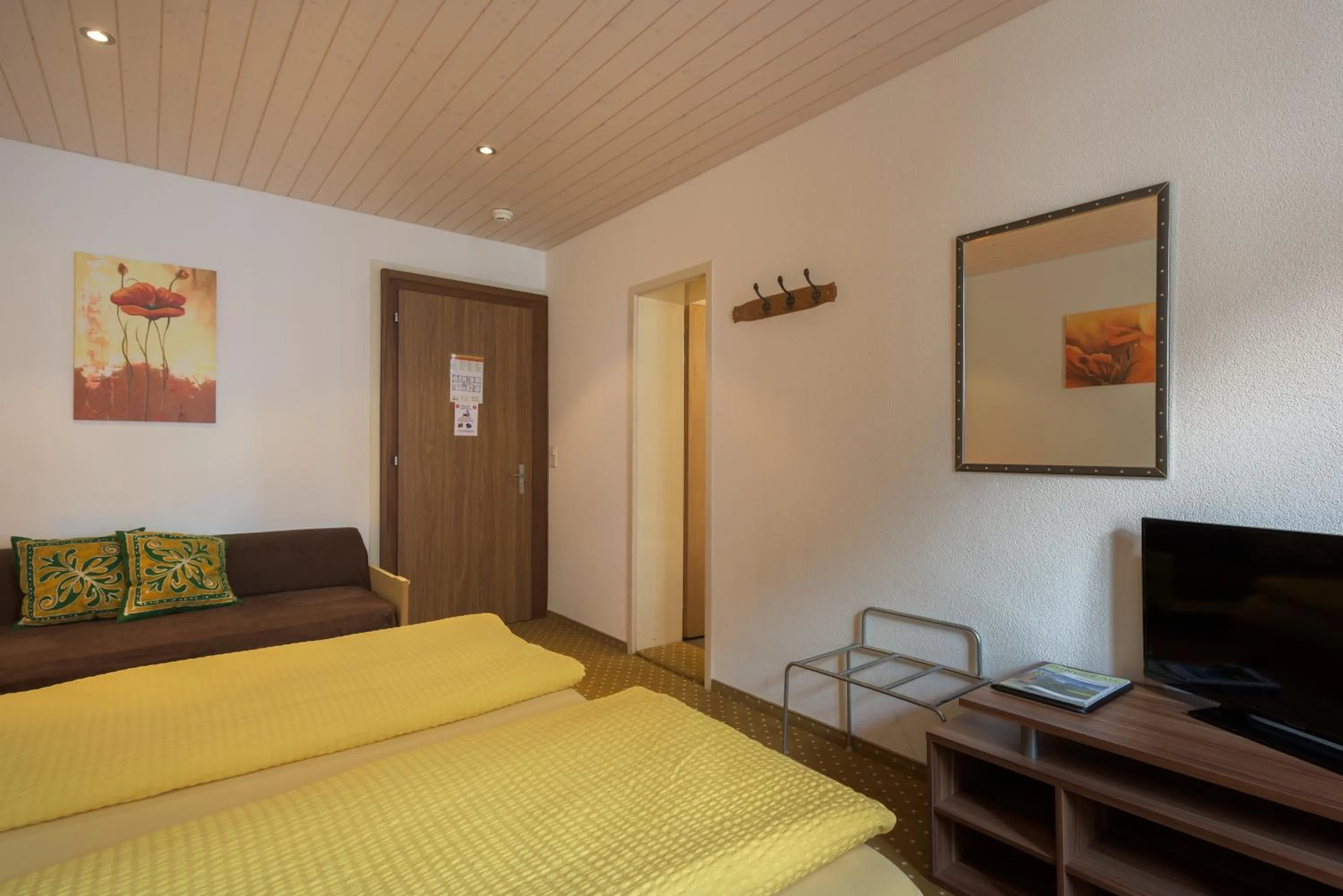 Photo of the whole room, Bed in Hotel Bel-Air Eden