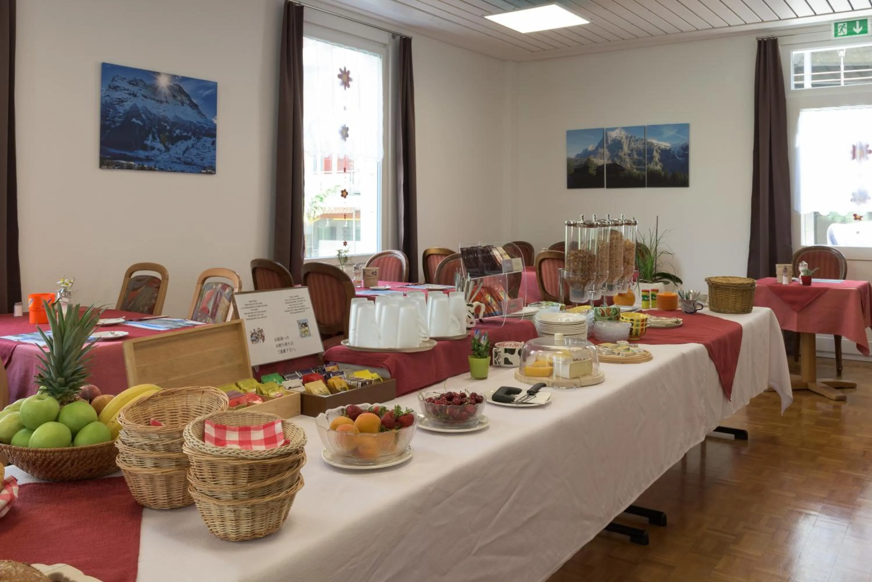 Restaurant/places to eat in Hotel Bel-Air Eden