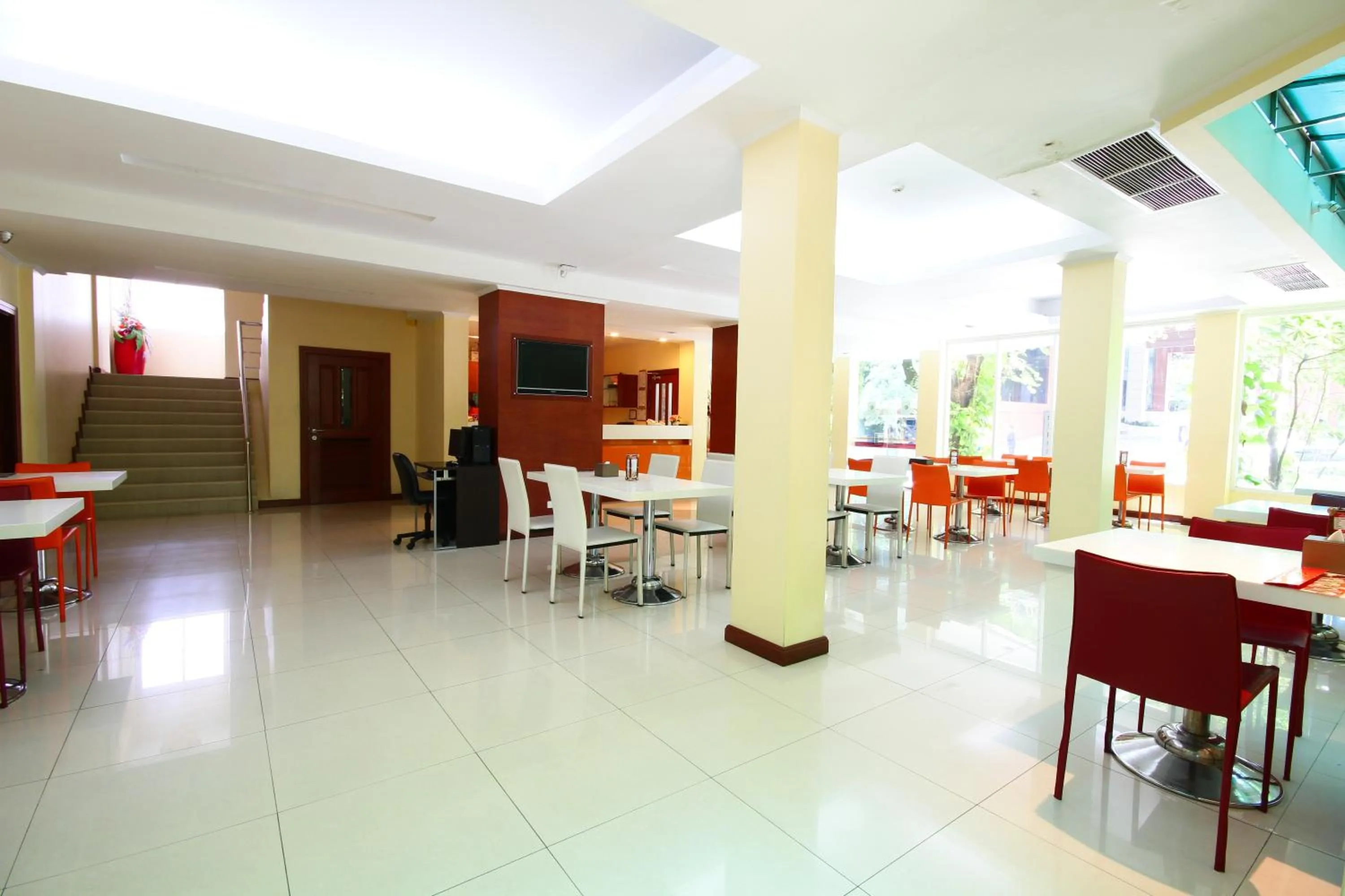 Restaurant/places to eat in Calypzo Bangkok