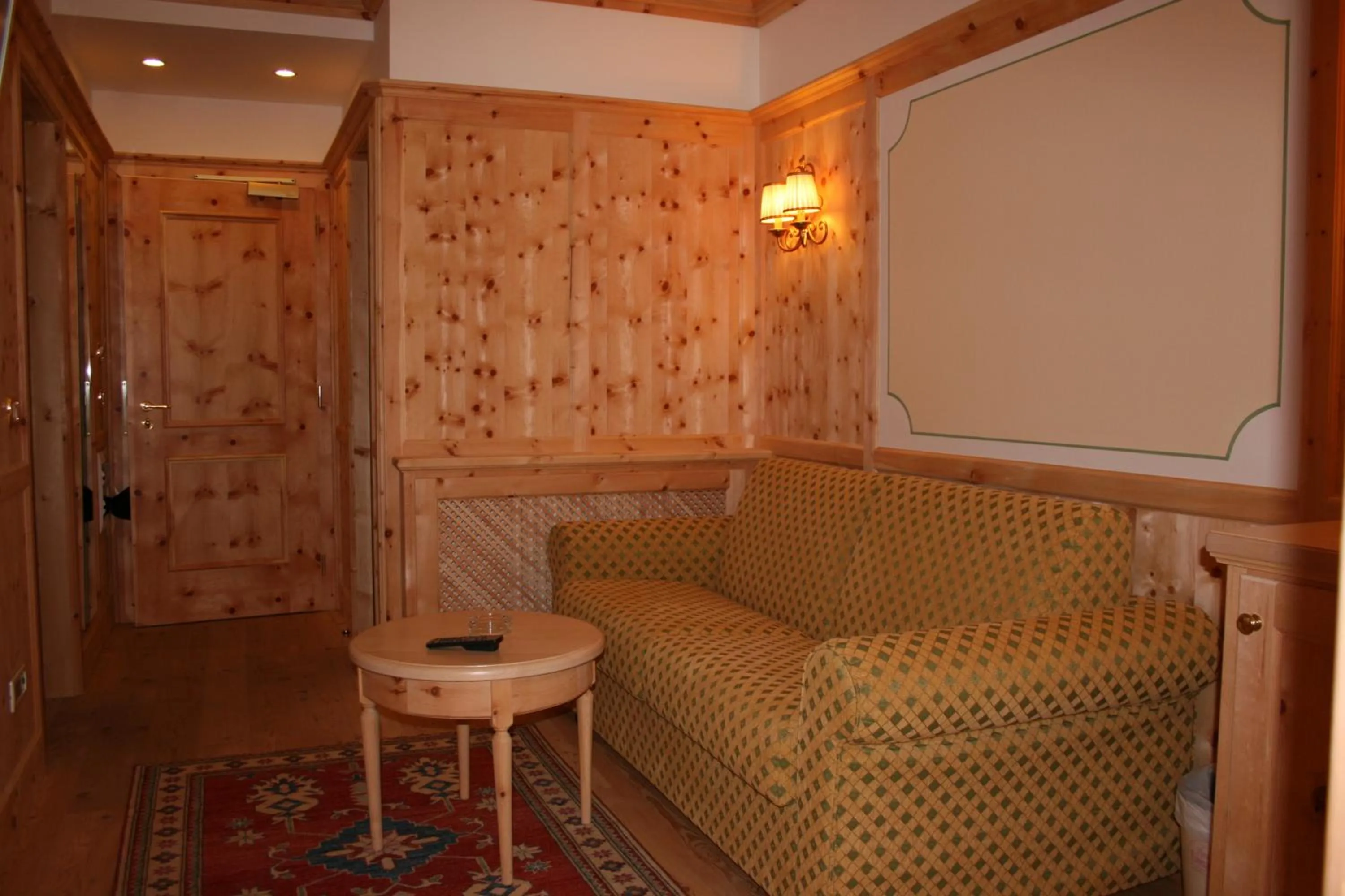 Seating area in Hotel Lorenzetti