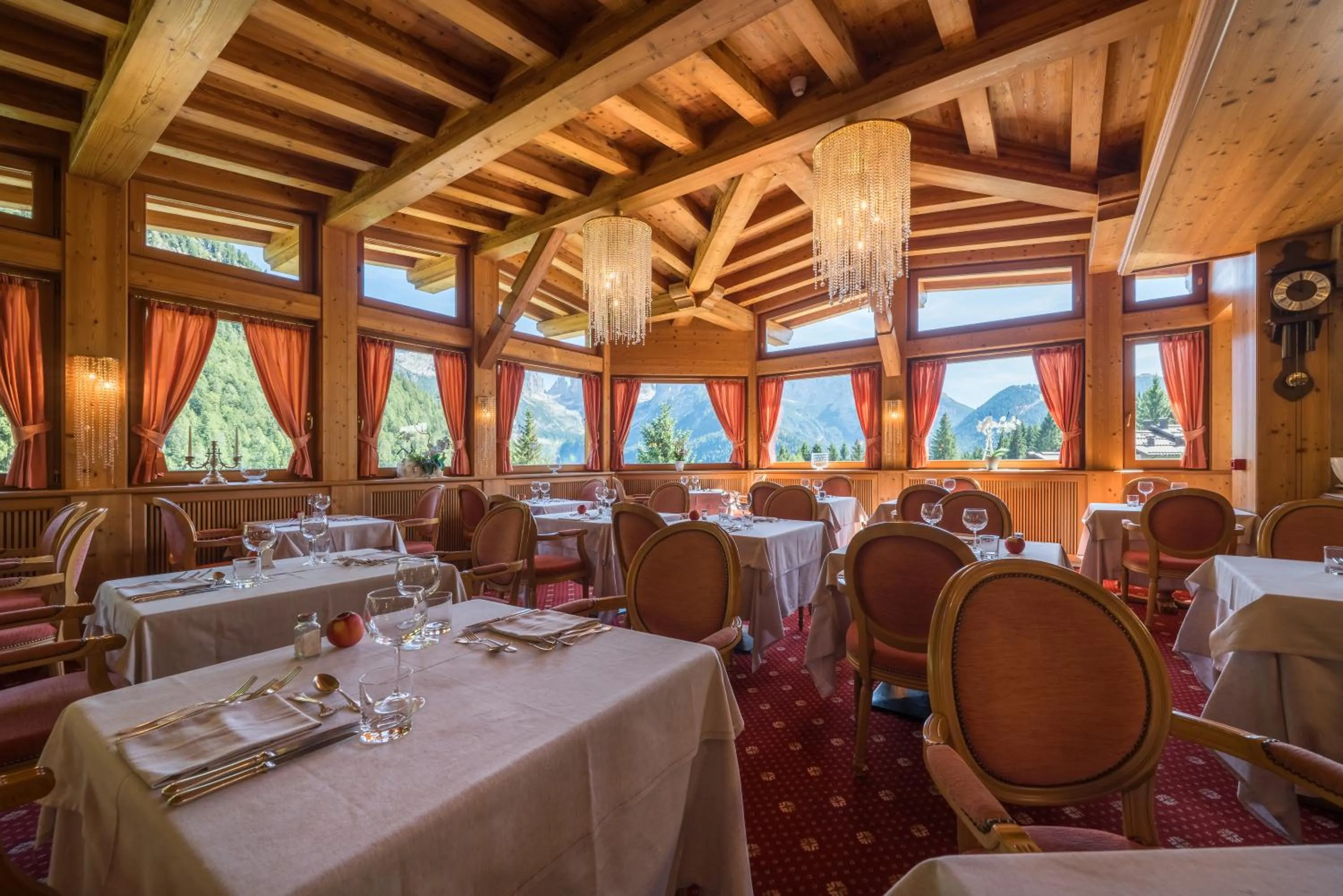 Restaurant/places to eat in Hotel Lorenzetti