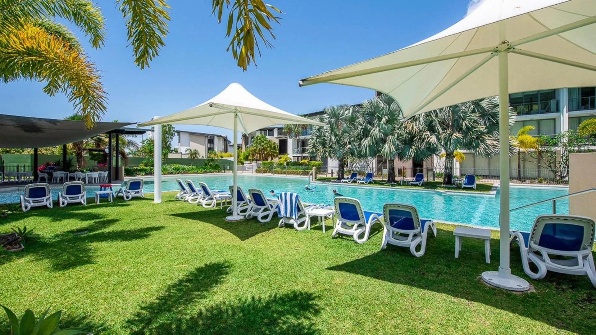 Blue on Blue Studio Room 1222