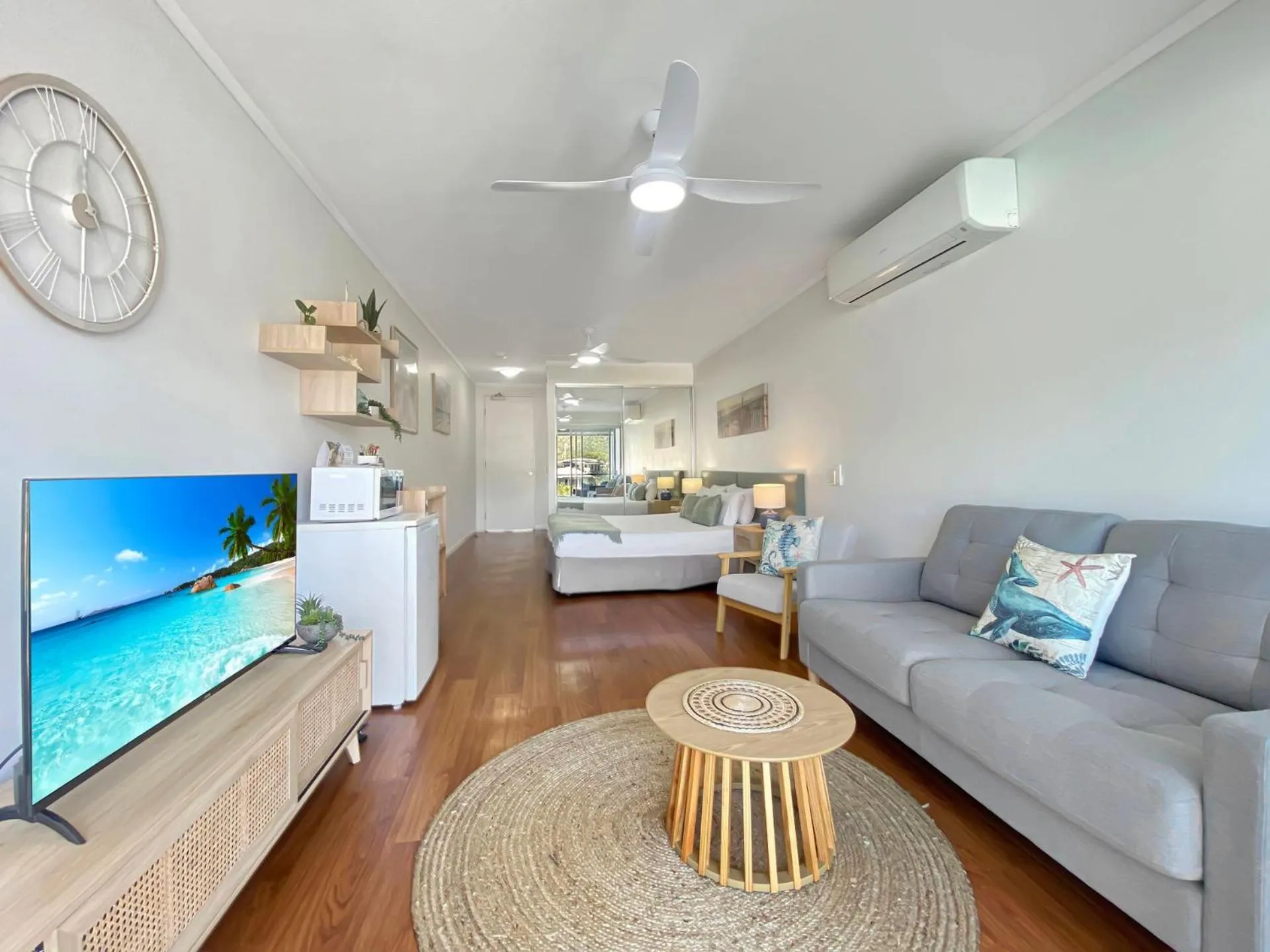 Blue on Blue Studio Room 1222