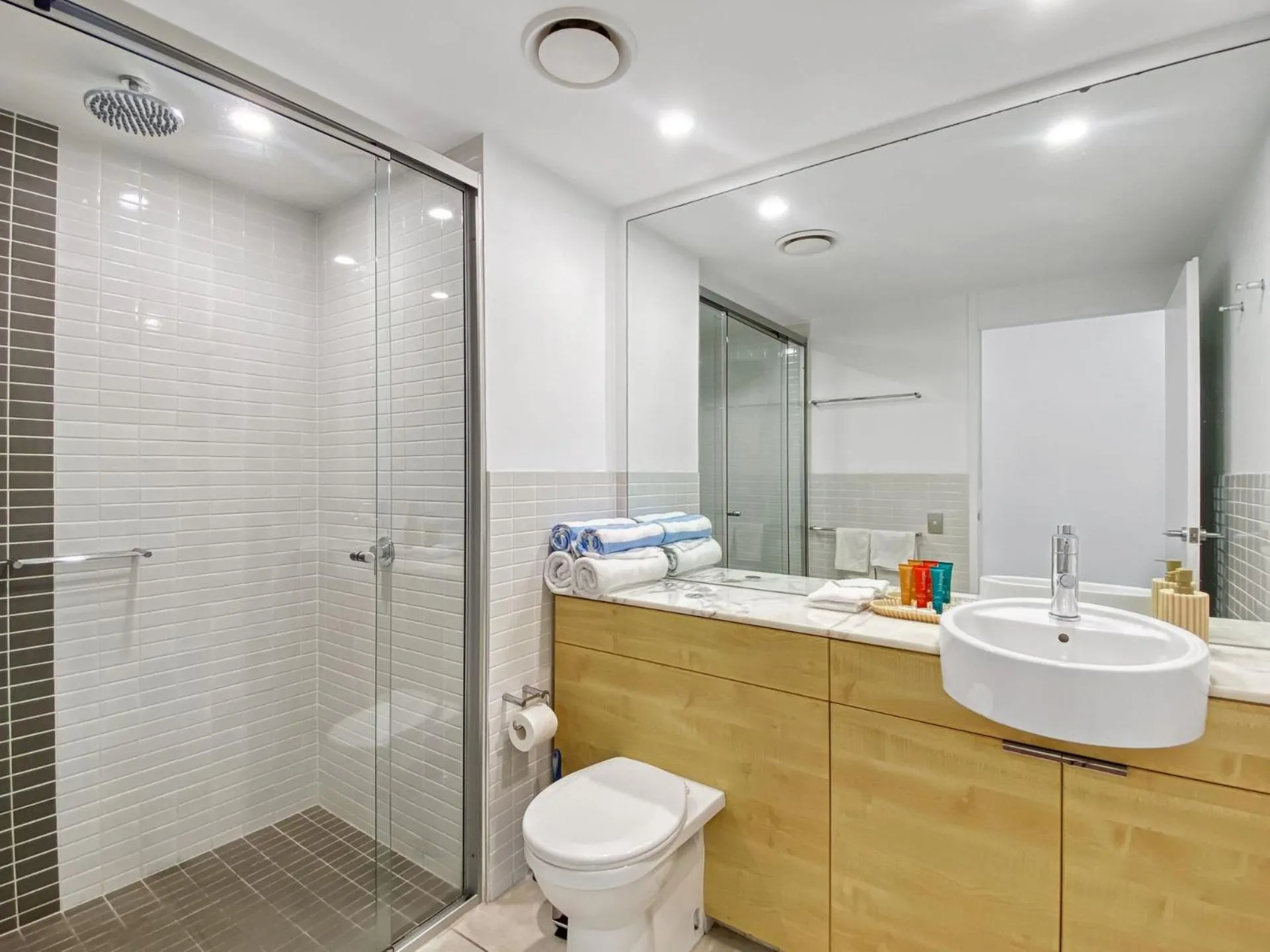 Blue on Blue Studio Room 1222