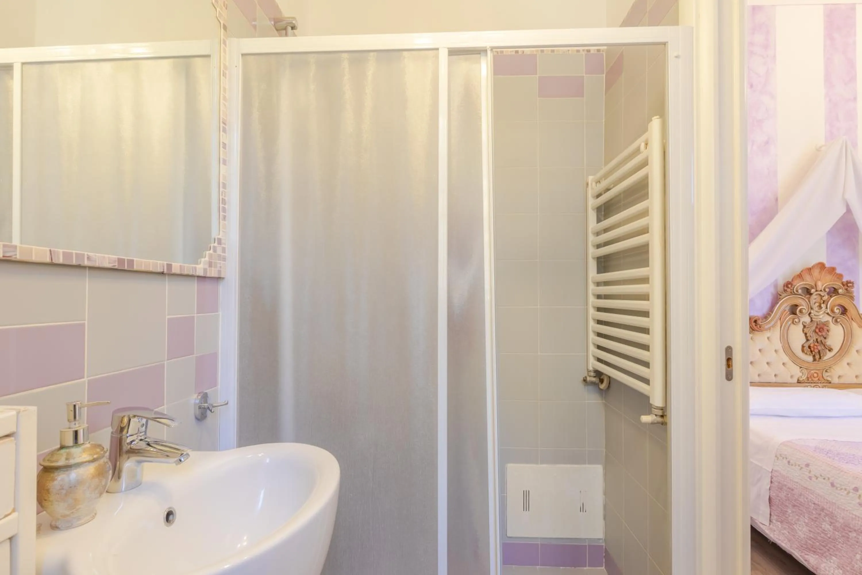 Bathroom in Rooms Giulietta e Romeo