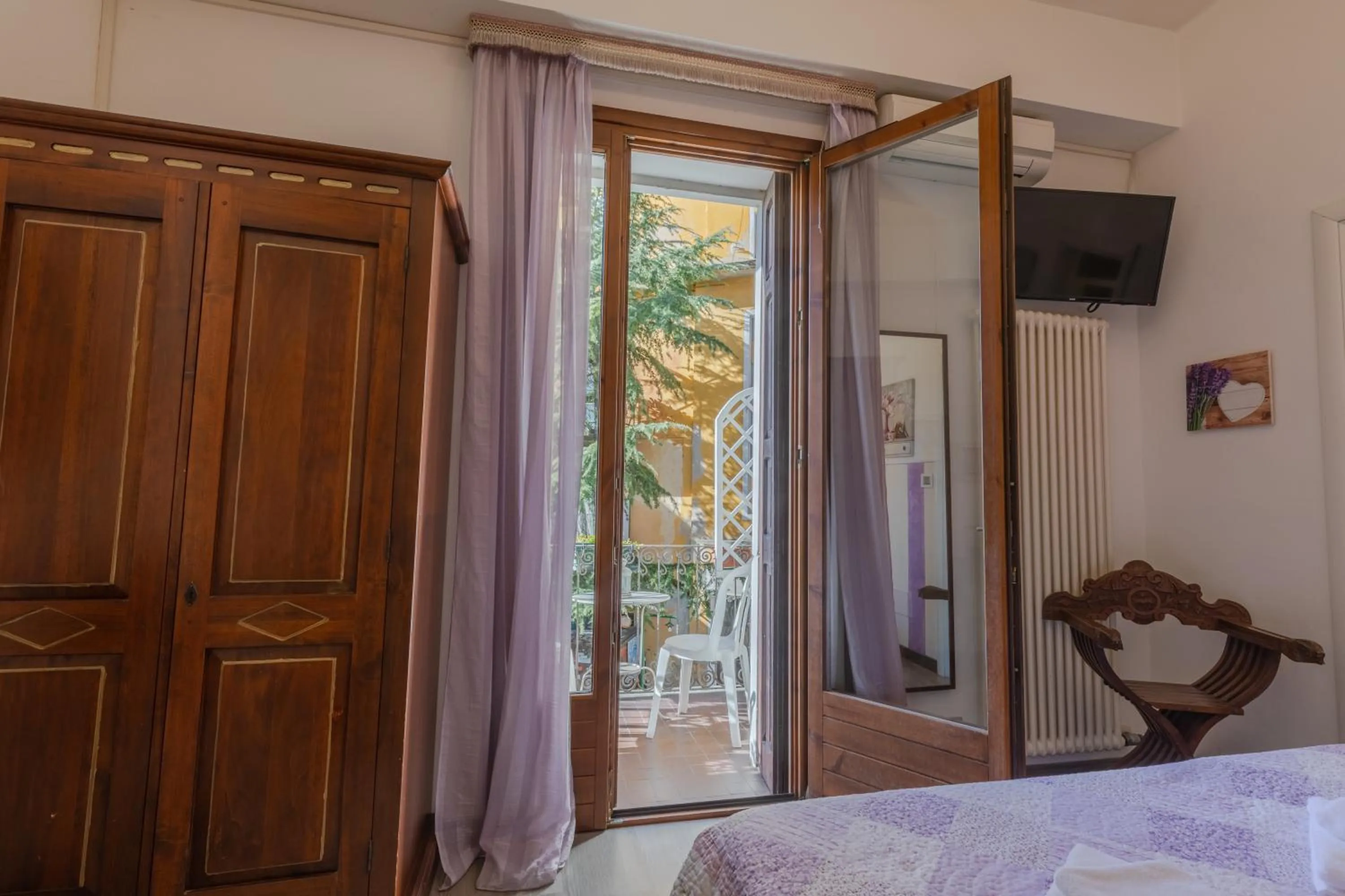 Coffee/tea facilities, Bed in Rooms Giulietta e Romeo