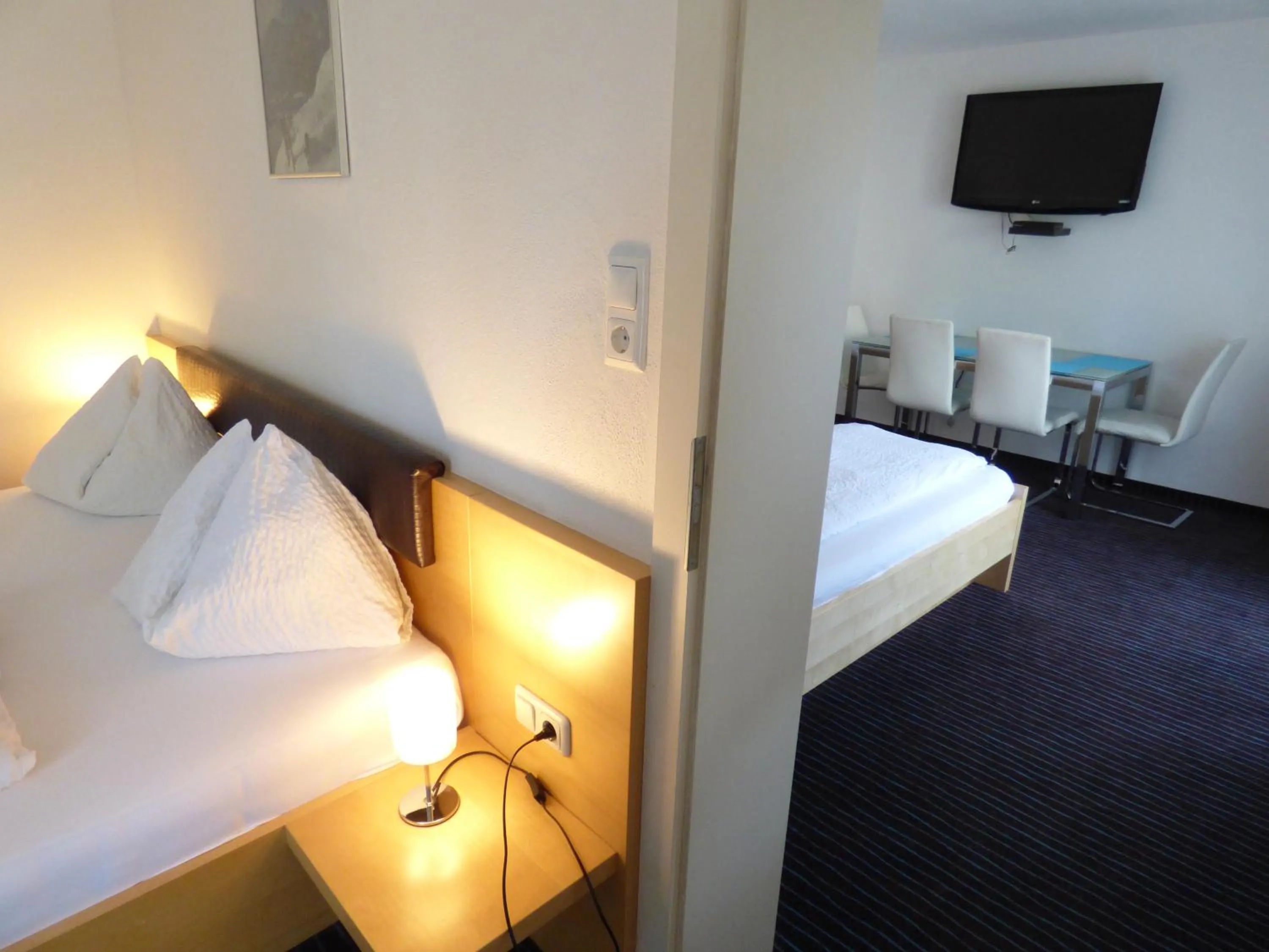 Photo of the whole room, Bed in Panoramahotel