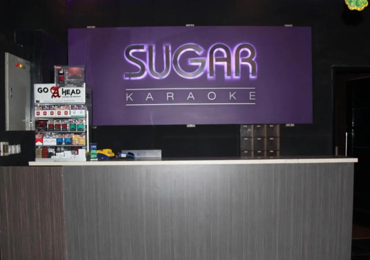 Entertainment in X-pressbedroom Mutiara-Bekasi