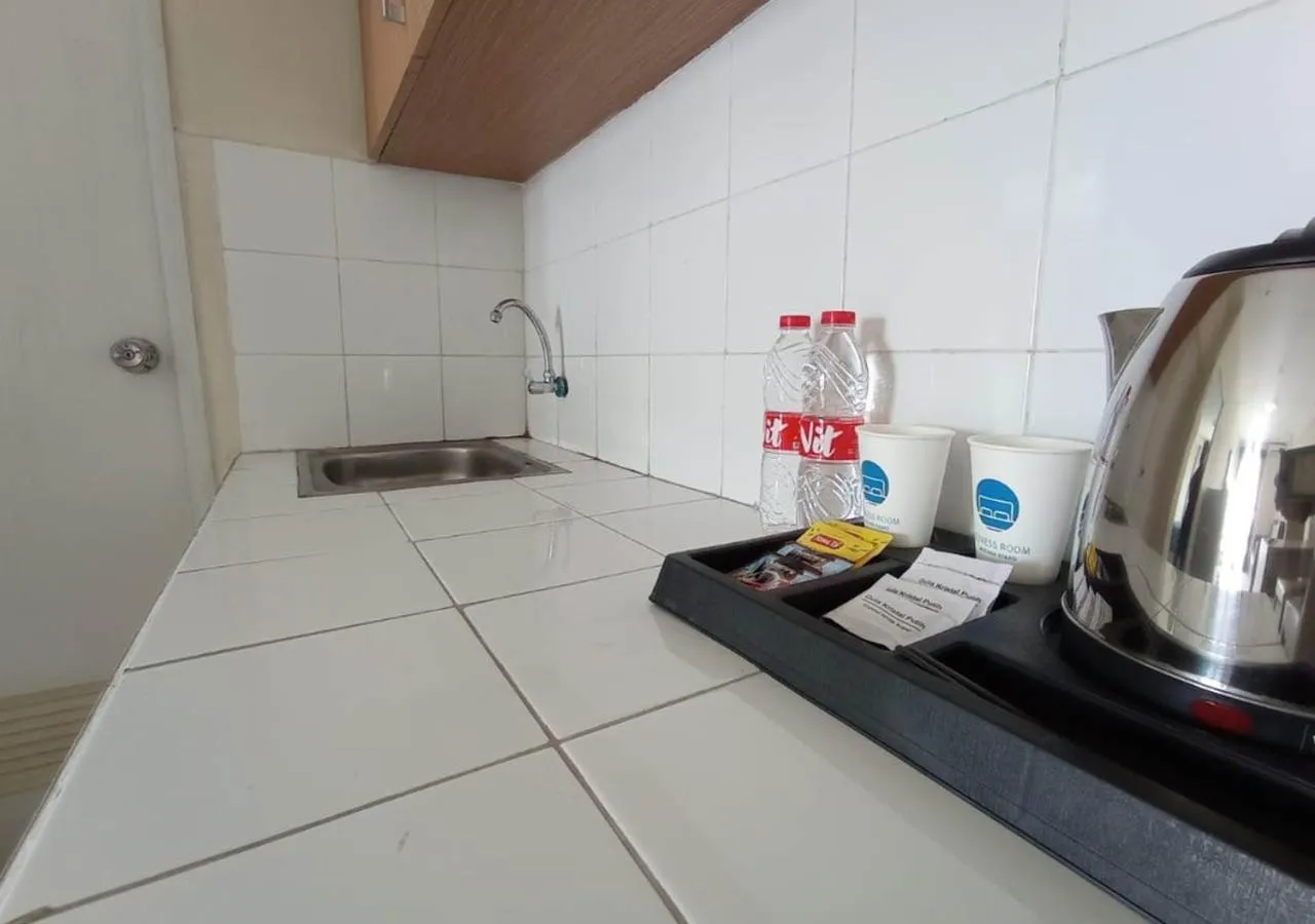 Coffee/tea facilities in X-pressbedroom Mutiara-Bekasi