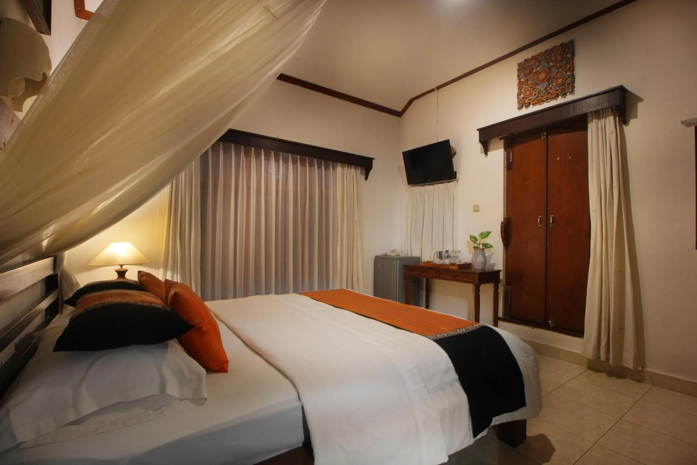 Bedroom, Bed in Hotel Jati Sanur
