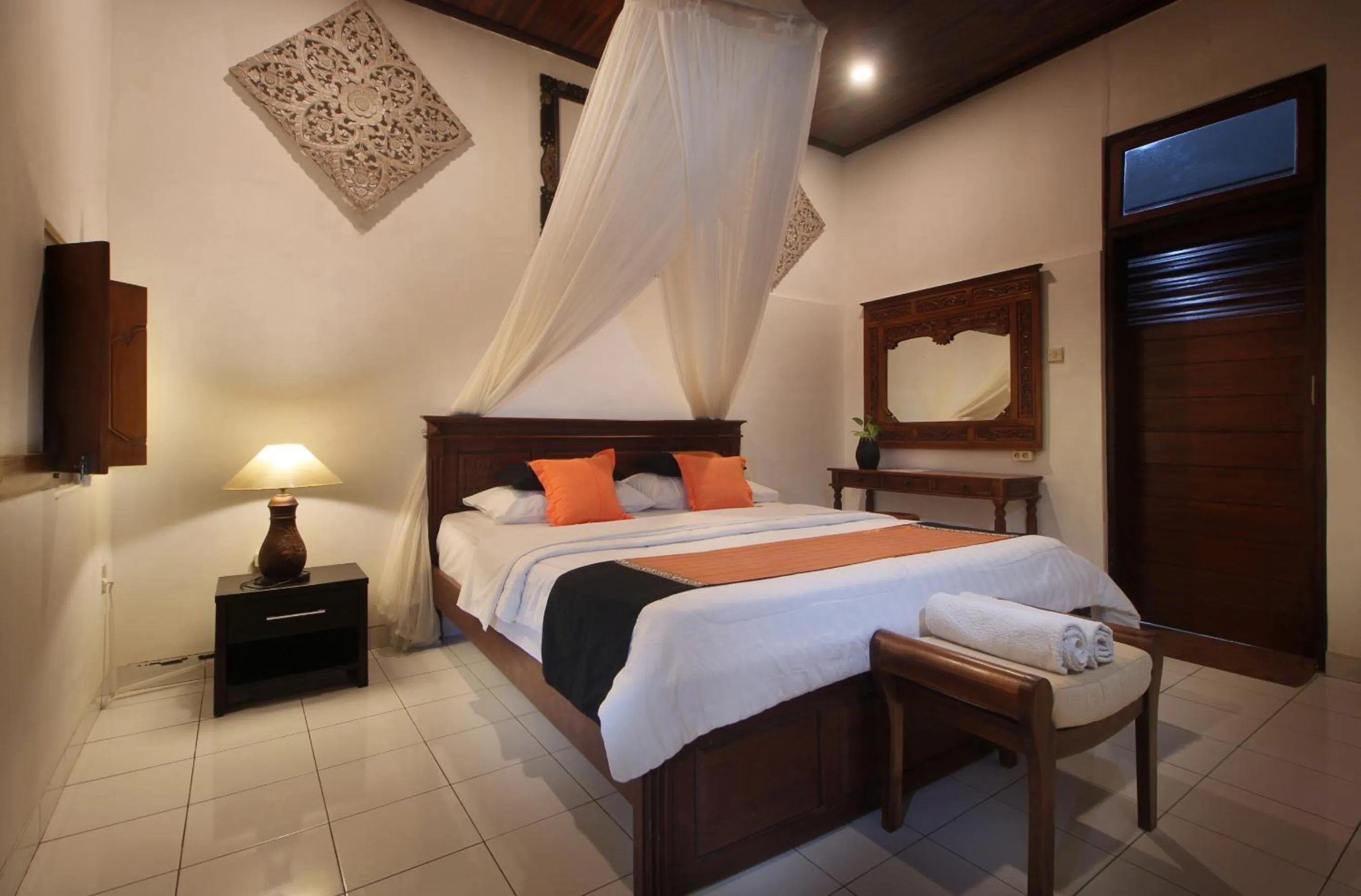 Bed in Hotel Jati Sanur