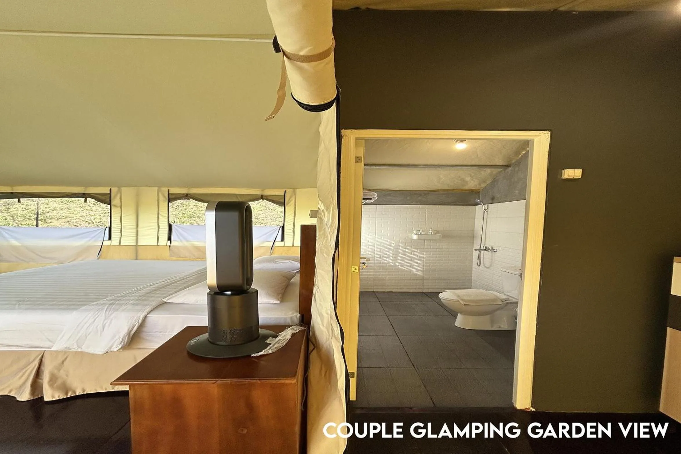 Bedroom, Bed in Alinson Sunset Hill