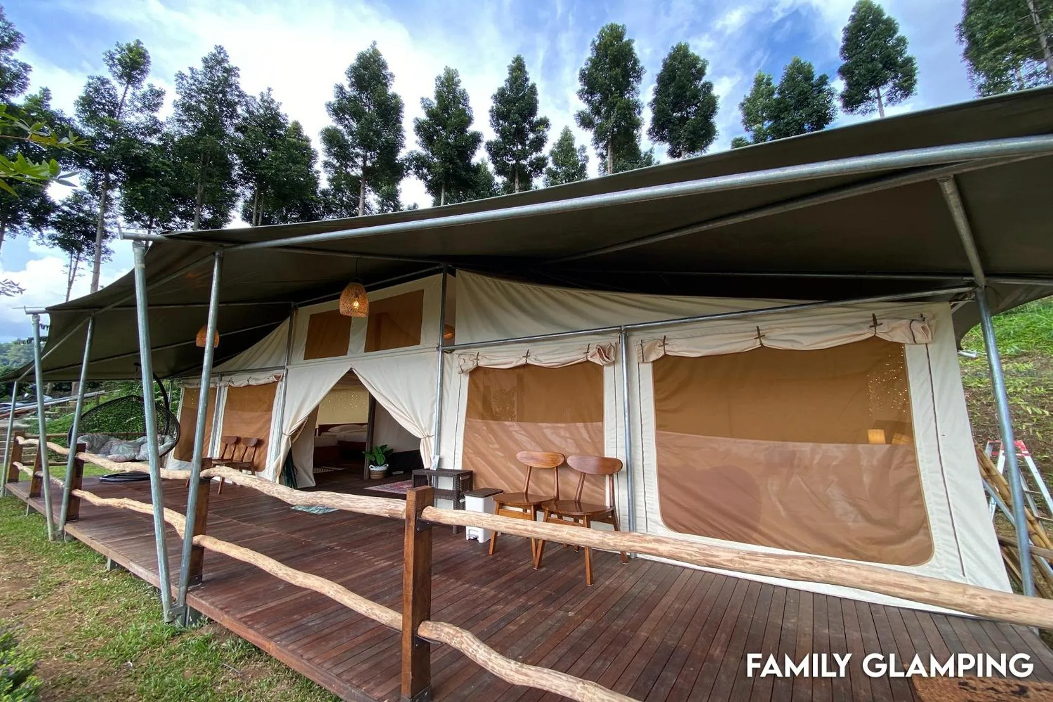 Day in Alinson Sunset Hill