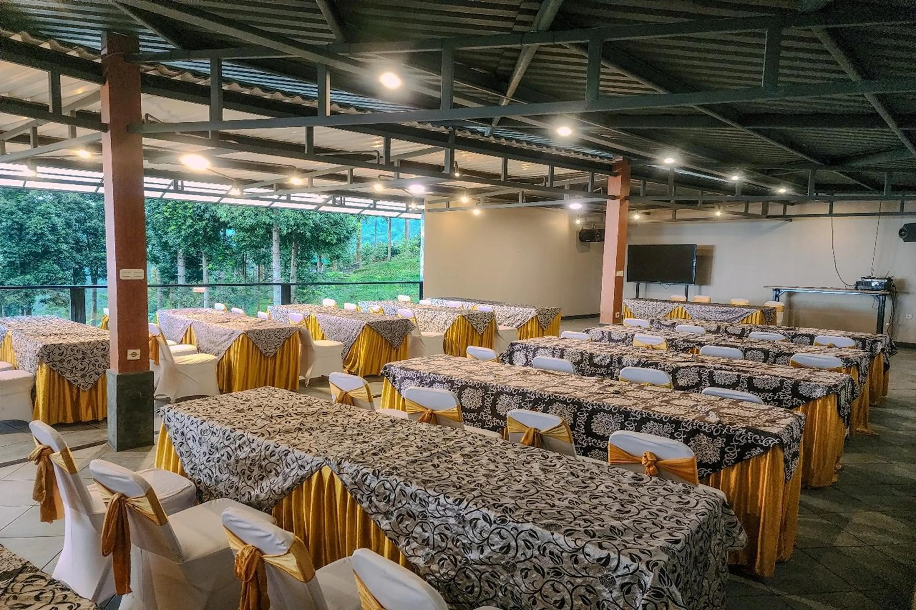 Meeting/conference room in Alinson Sunset Hill