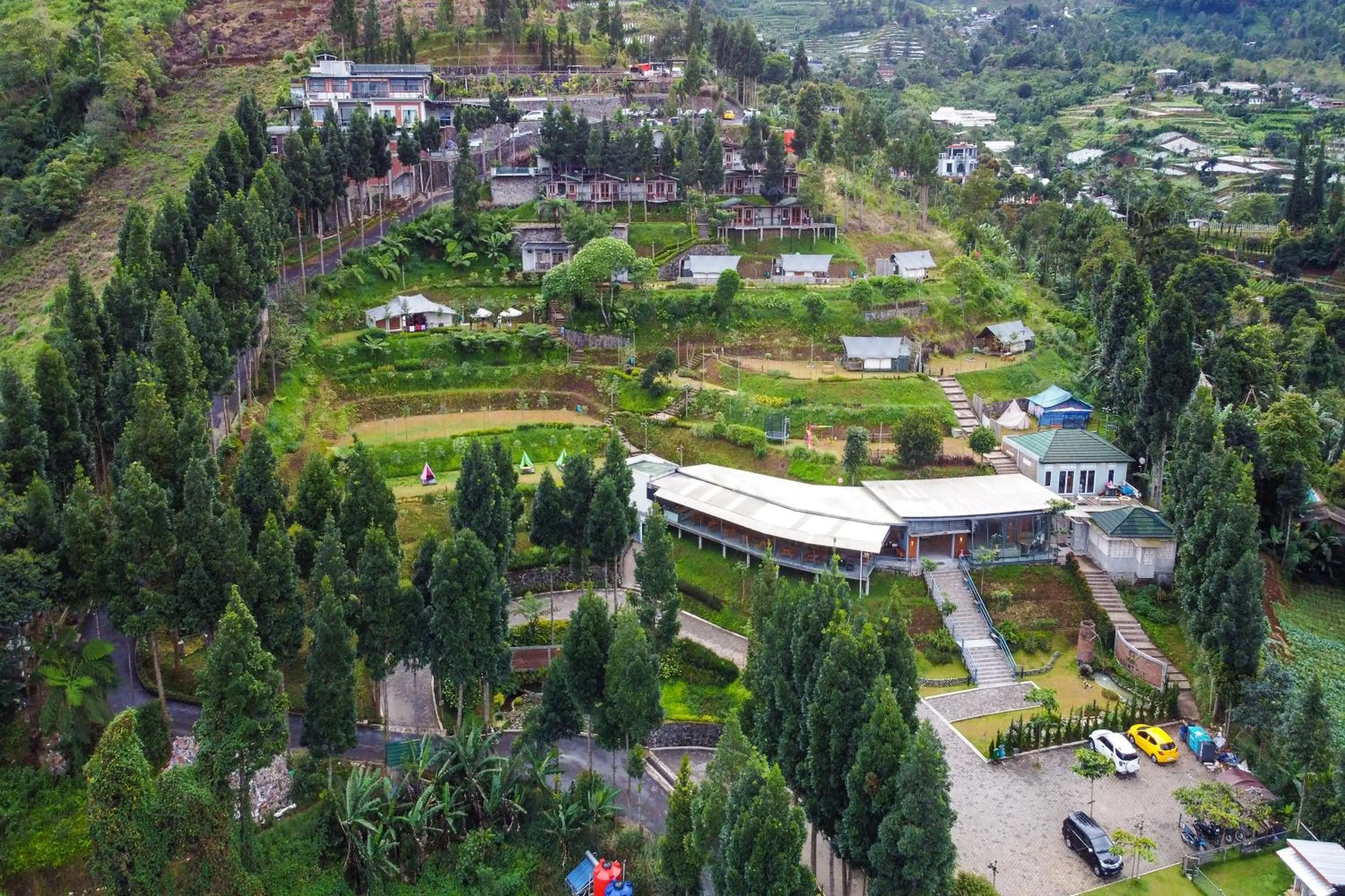 Property building in Alinson Sunset Hill