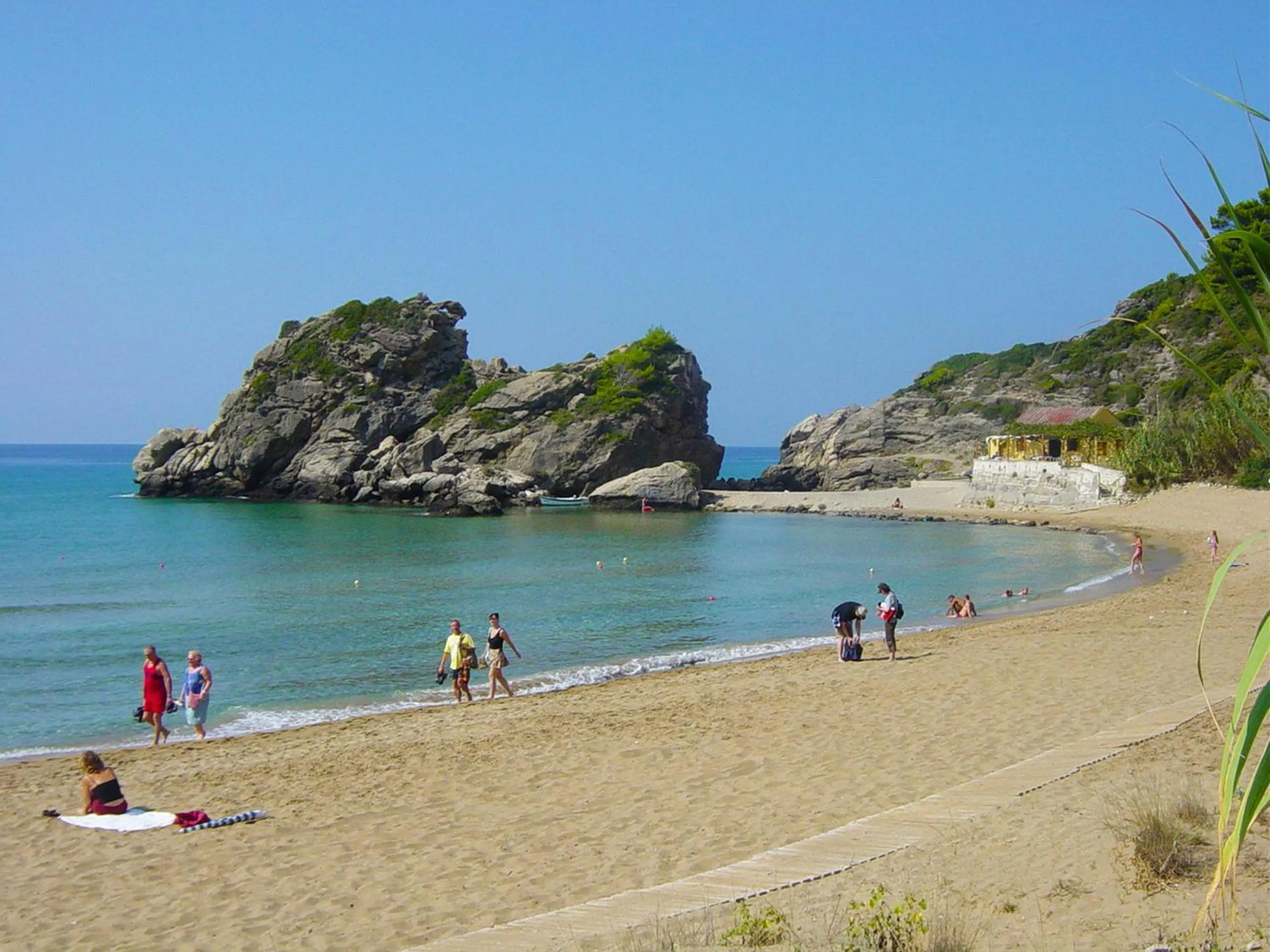 Family friendly Apartments with a Swimming Pool on Pelekas Beach