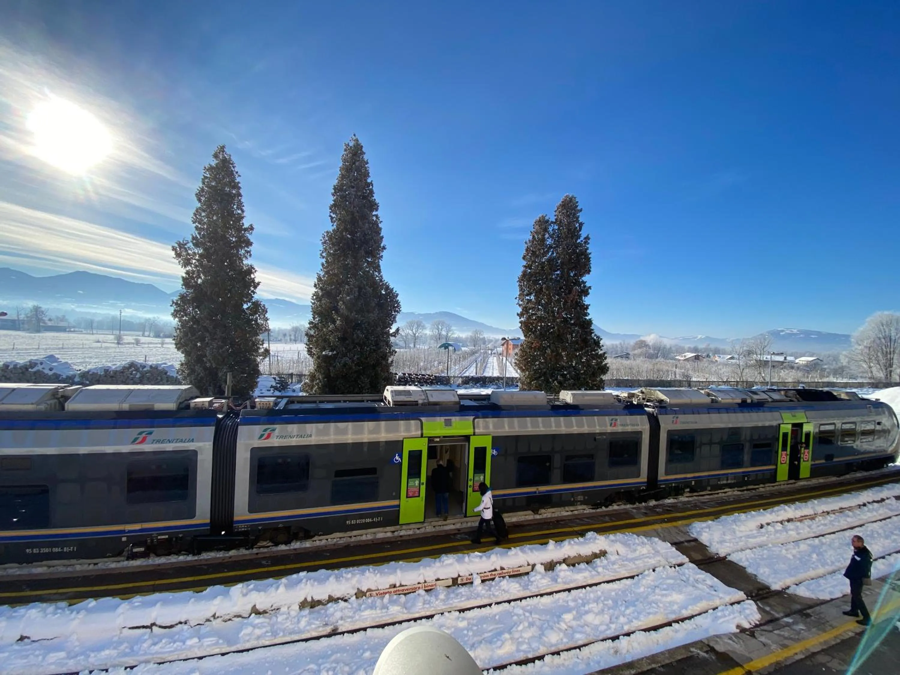 Property building in BRIBANO HOSTEL & bike sharing-workers and tourists hospitality