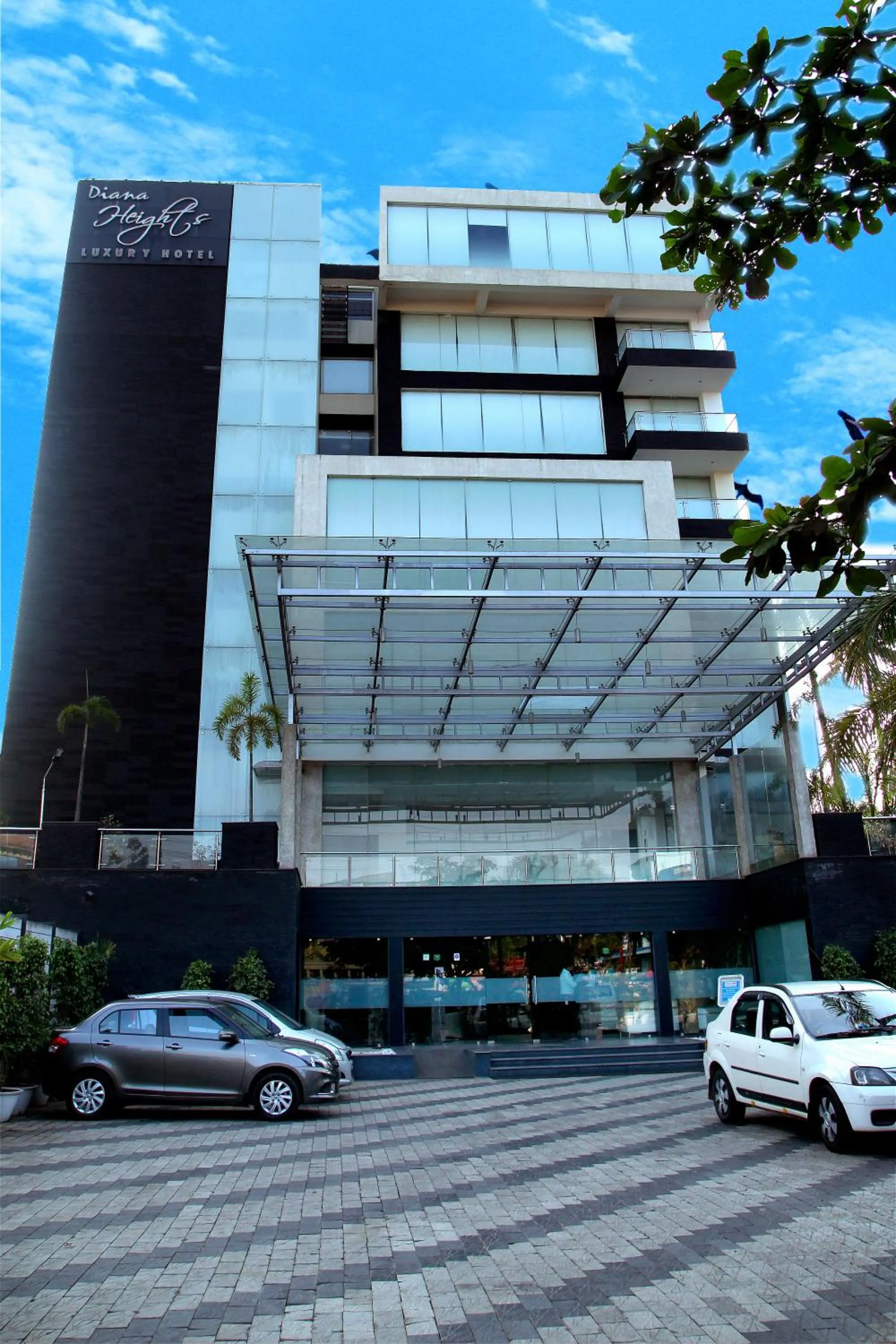 Facade/entrance in Diana Heights Luxury Hotel