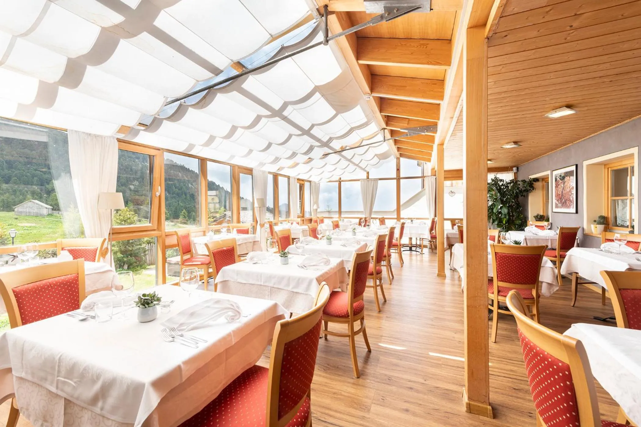 Restaurant/places to eat in Berghotel Jochgrimm - Your Dolomites Home