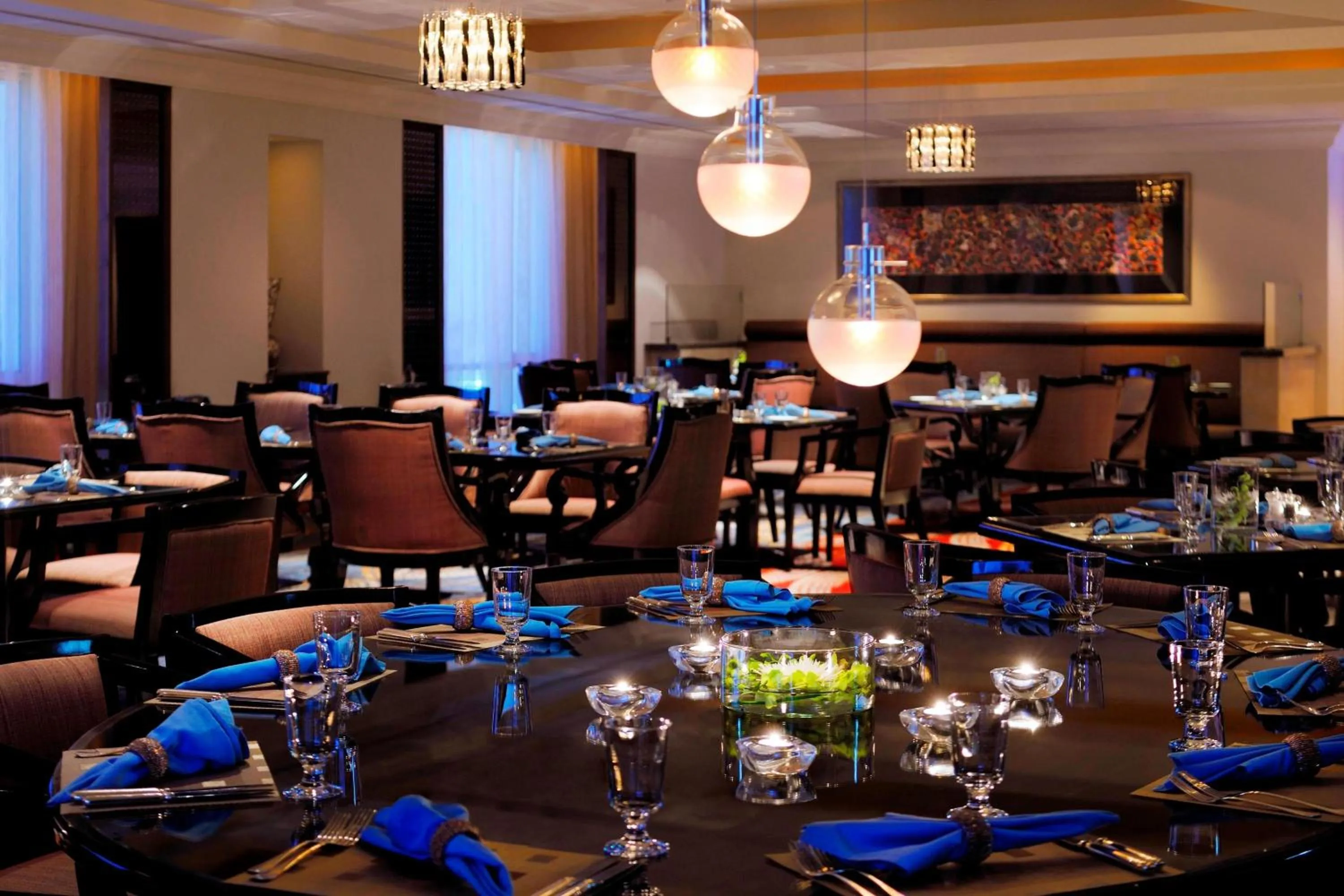 Restaurant/places to eat in Courtyard By Marriott Kuwait City