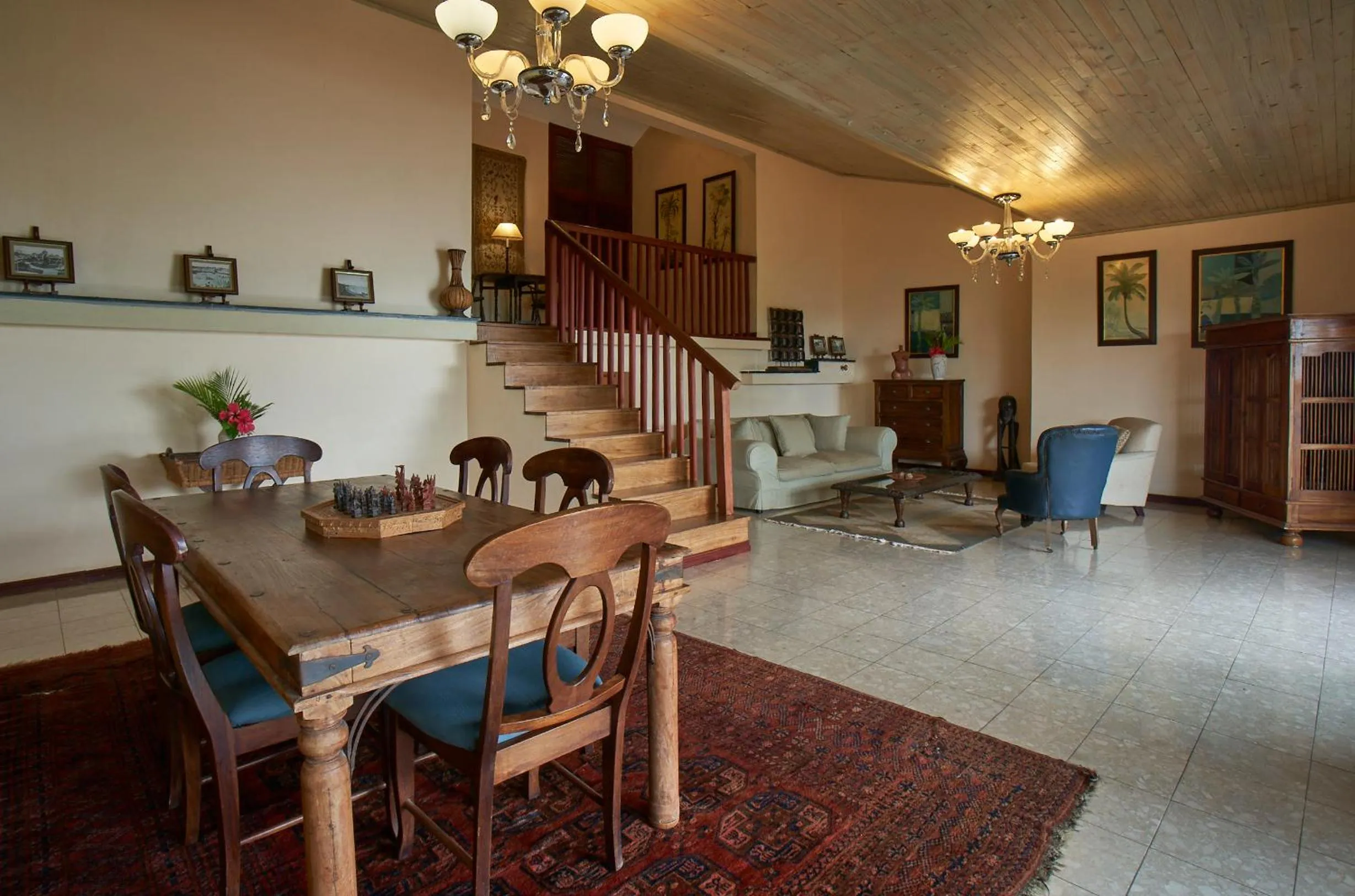 Living room in Catembe Gallery Hotel
