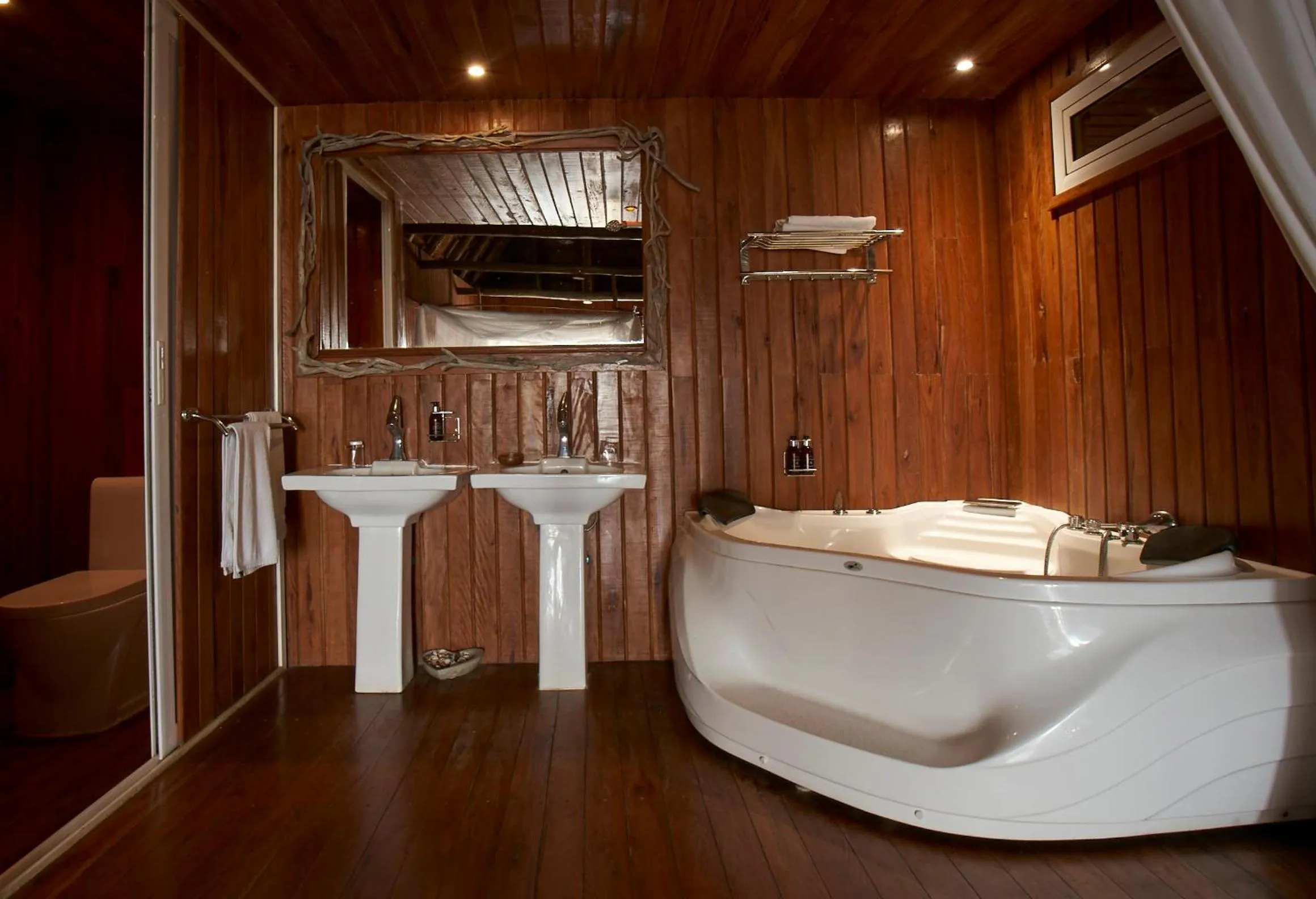 Hot Tub in Catembe Gallery Hotel