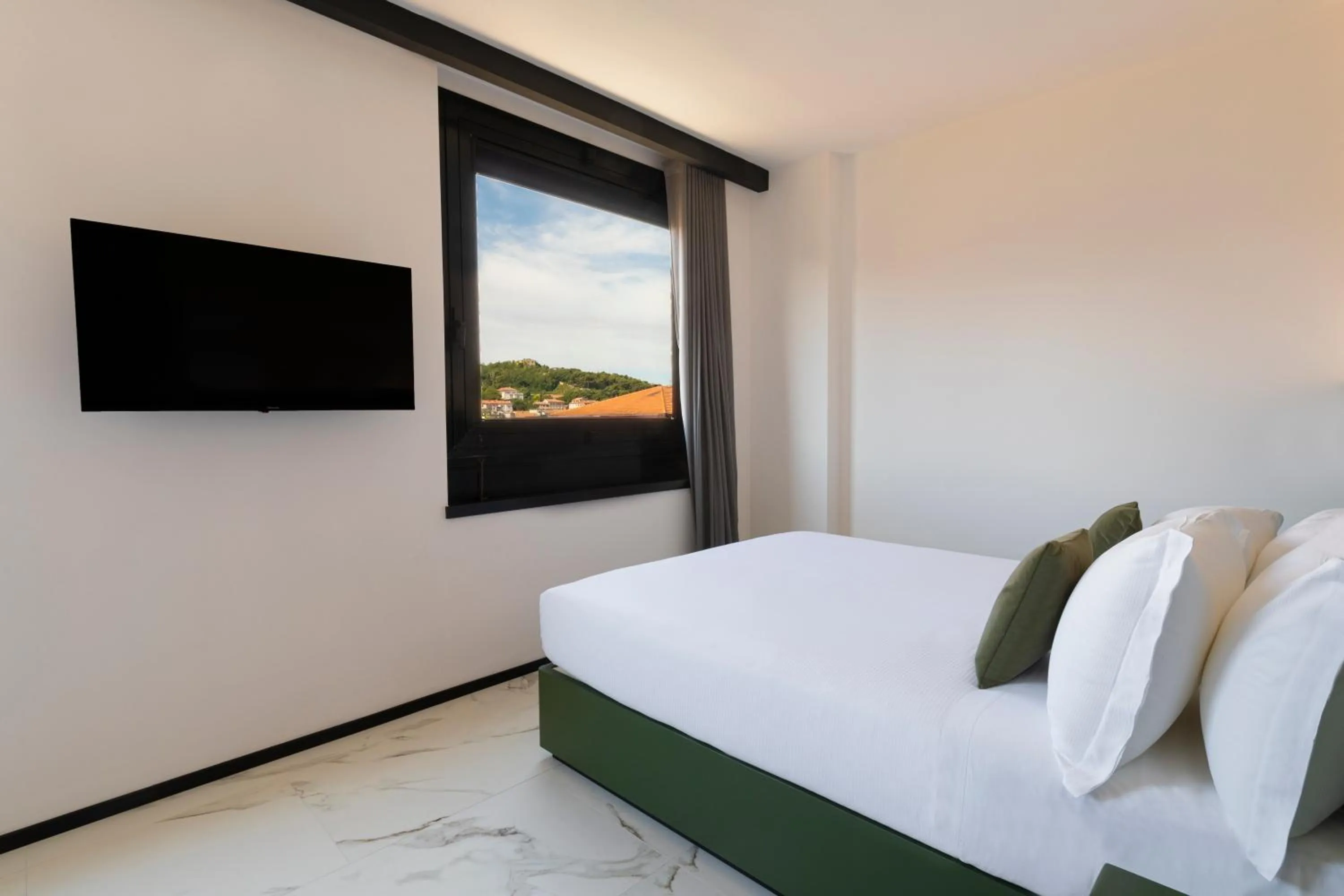 Bedroom, Bed in The City Hotel