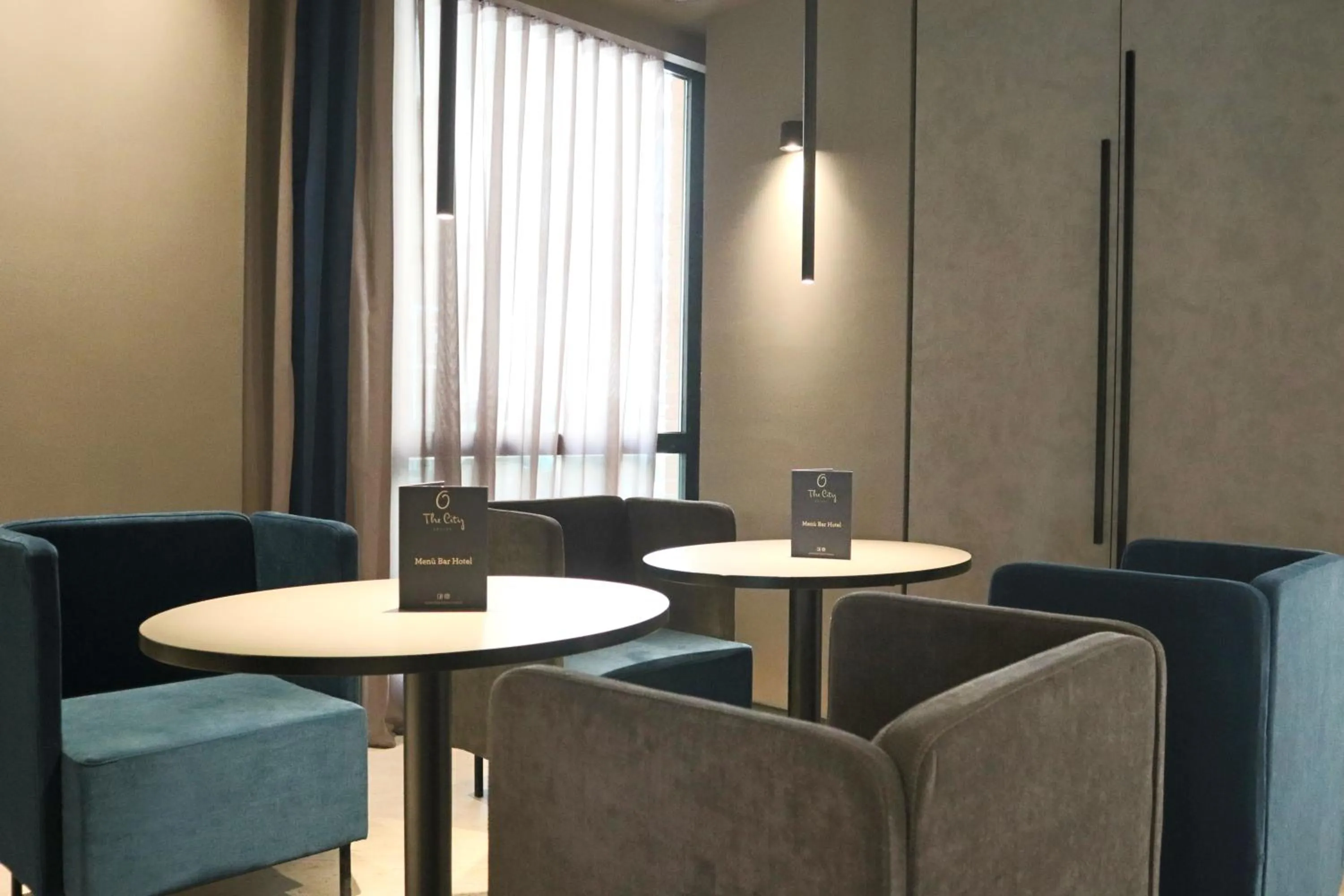 Lounge or bar in The City Hotel