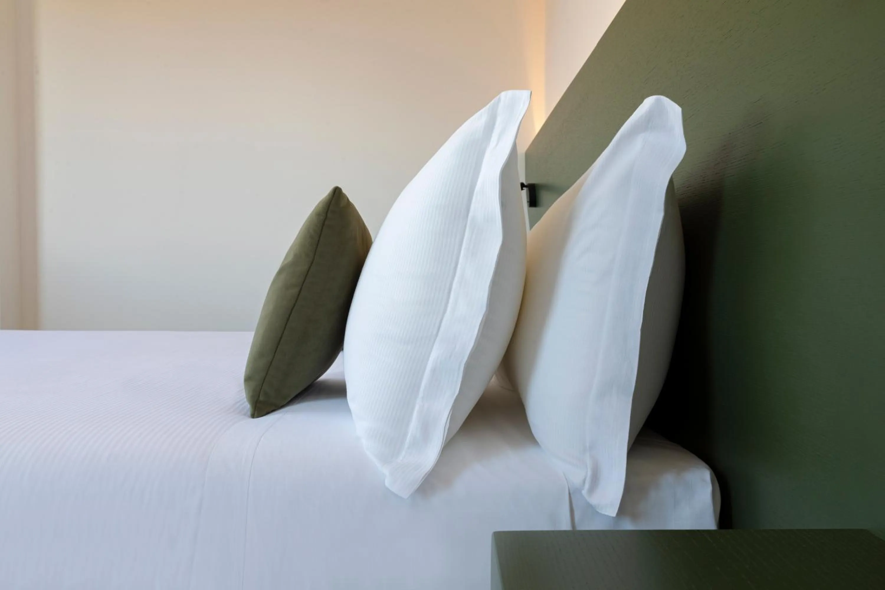 Bedroom, Bed in The City Hotel