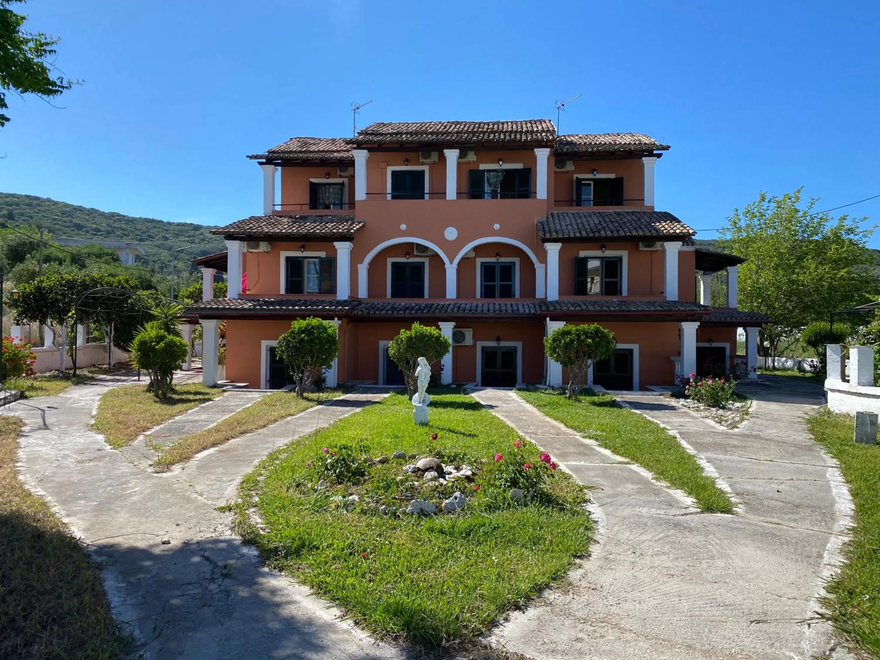 Property building in Villa Corfiota Moraitika Beach