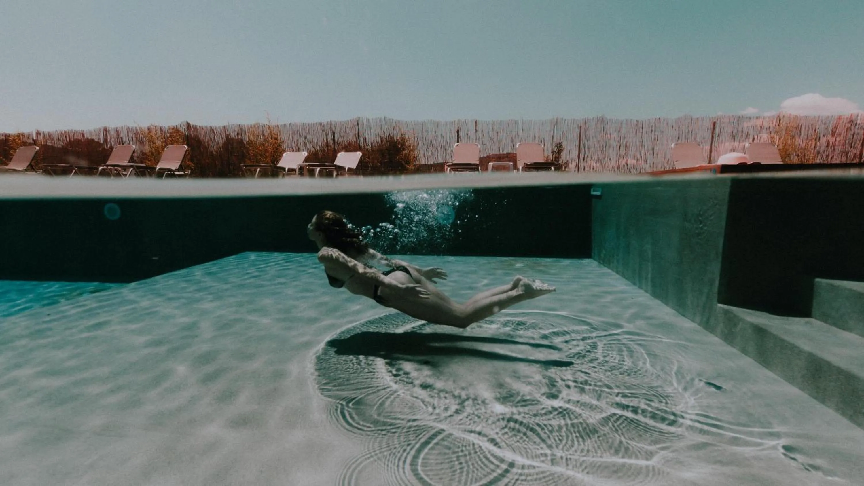 People in Palacio del Sol Luxury Apartments