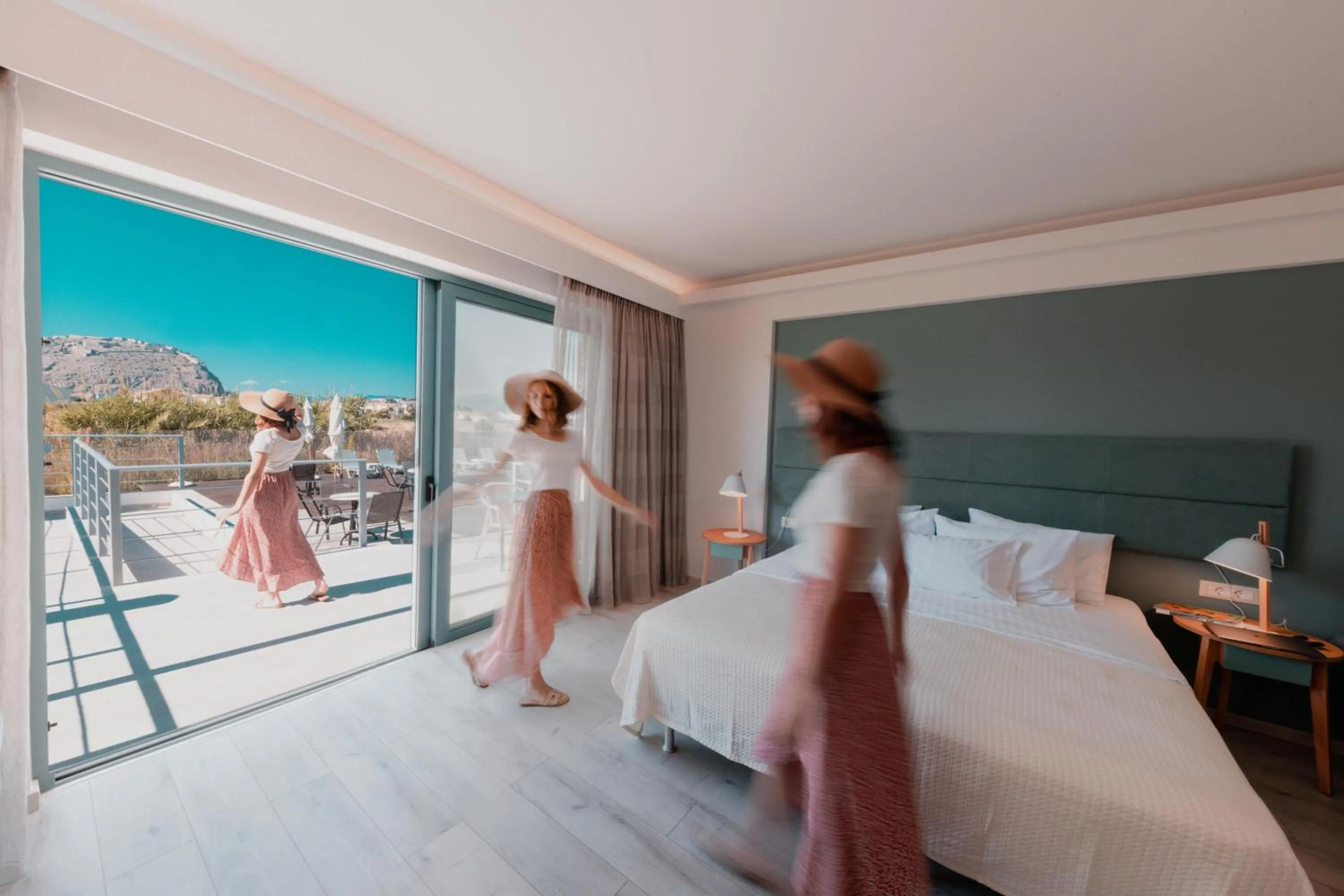 Patio, Bed in Palacio del Sol Luxury Apartments