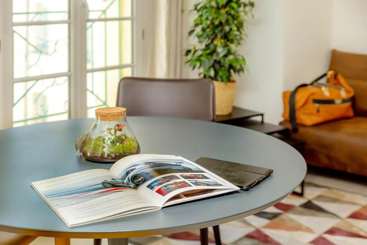 Seating area in Provence Au Coeur Appart Hotels