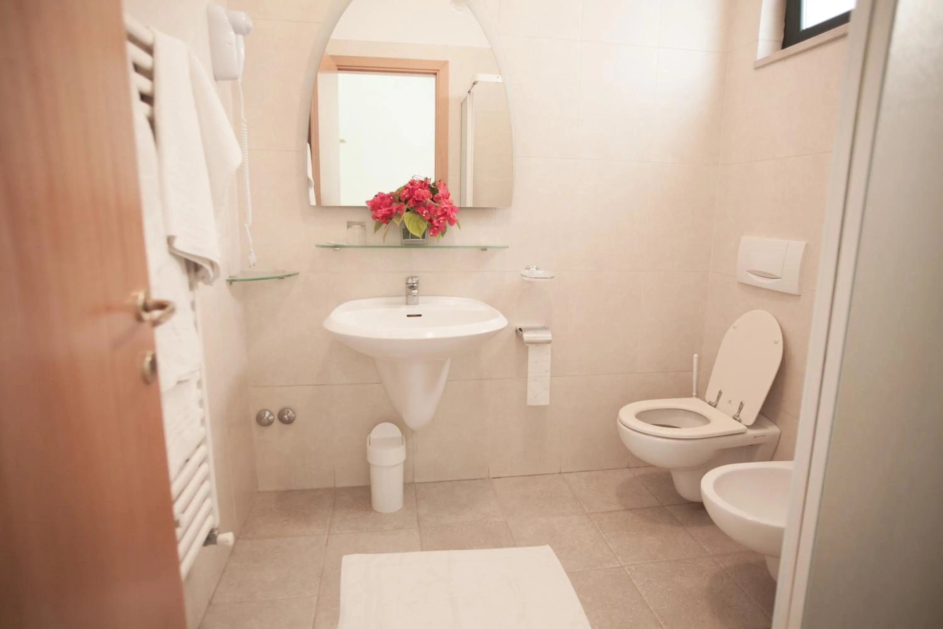 Bathroom in Hotel Lido