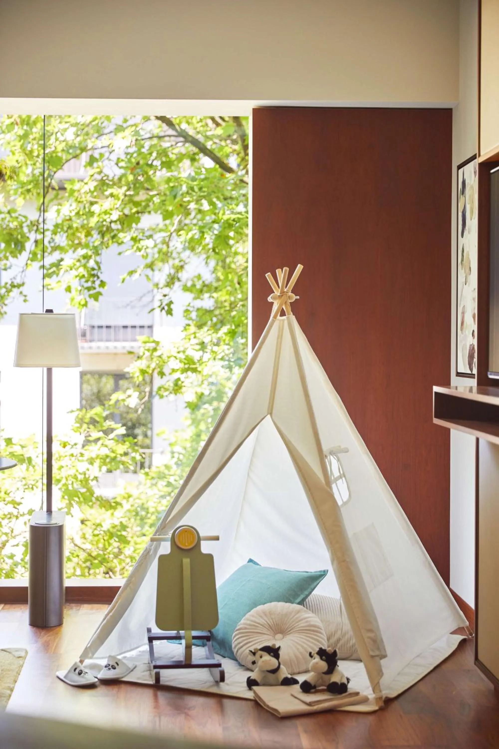 Bedroom in Park Hyatt Zurich – City Center Luxury