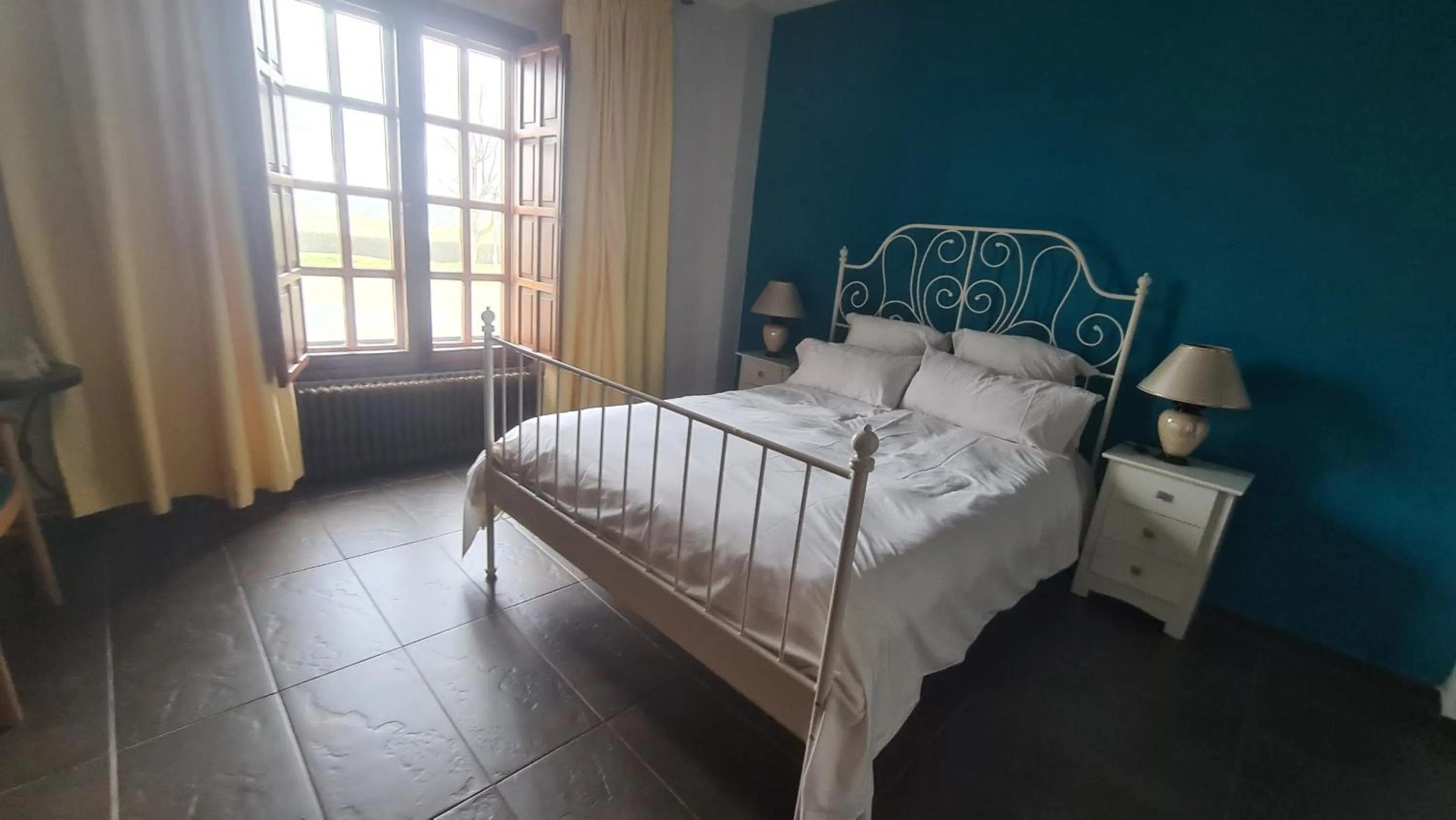 Bed in Hotel Restaurante Sonsoles