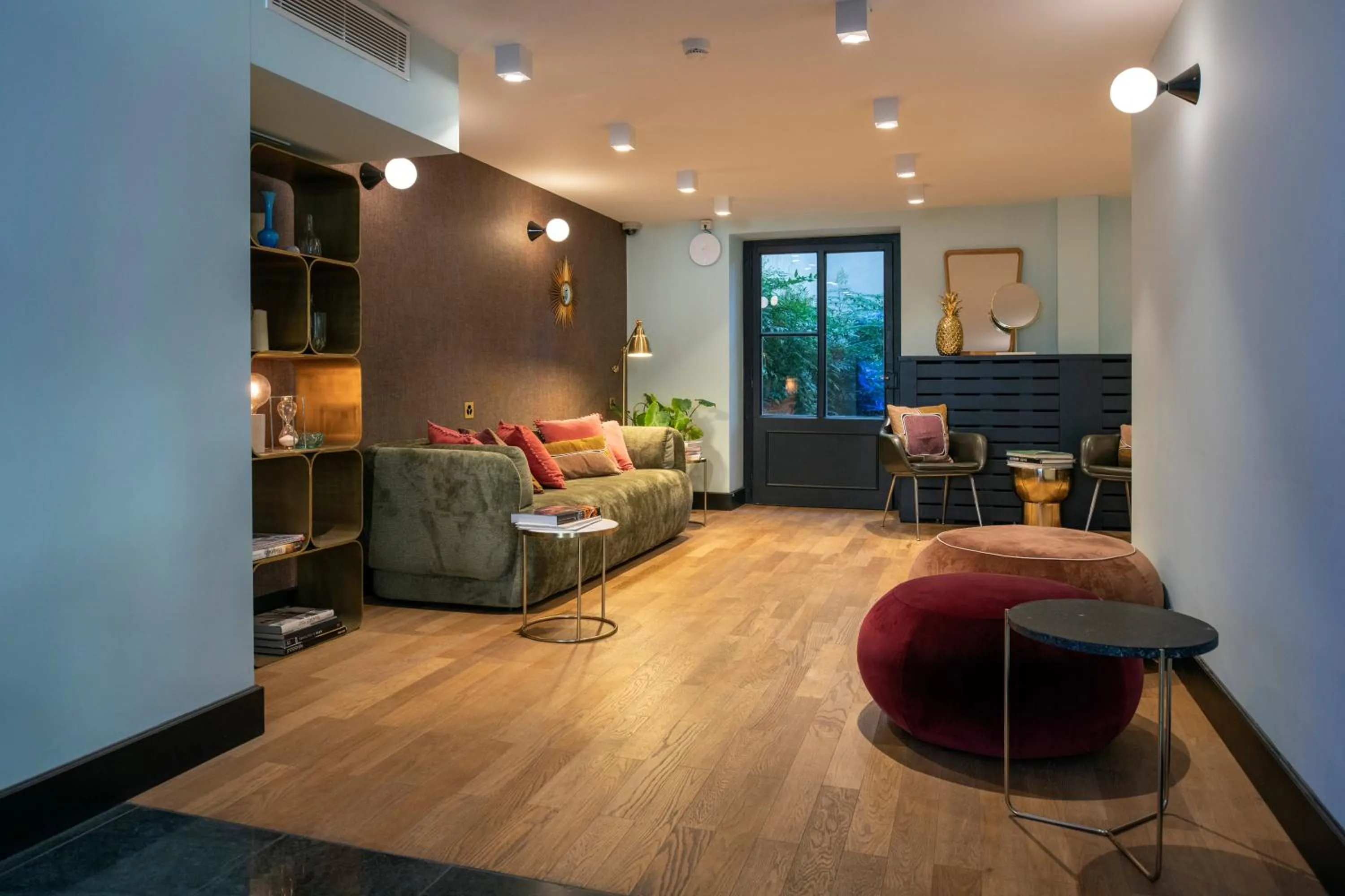 Seating area in Hôtel Pax