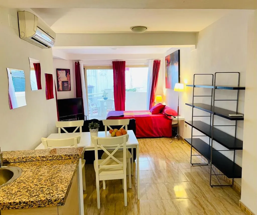 Photo of the whole room, Bed in Puerta del Sol TRM only adults Aparts