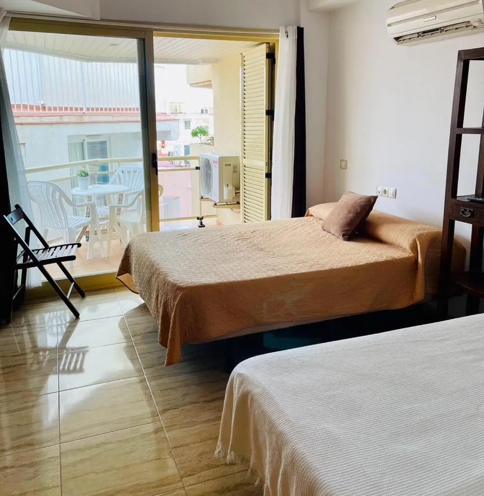 Bedroom, Bed in Puerta del Sol TRM only adults Aparts