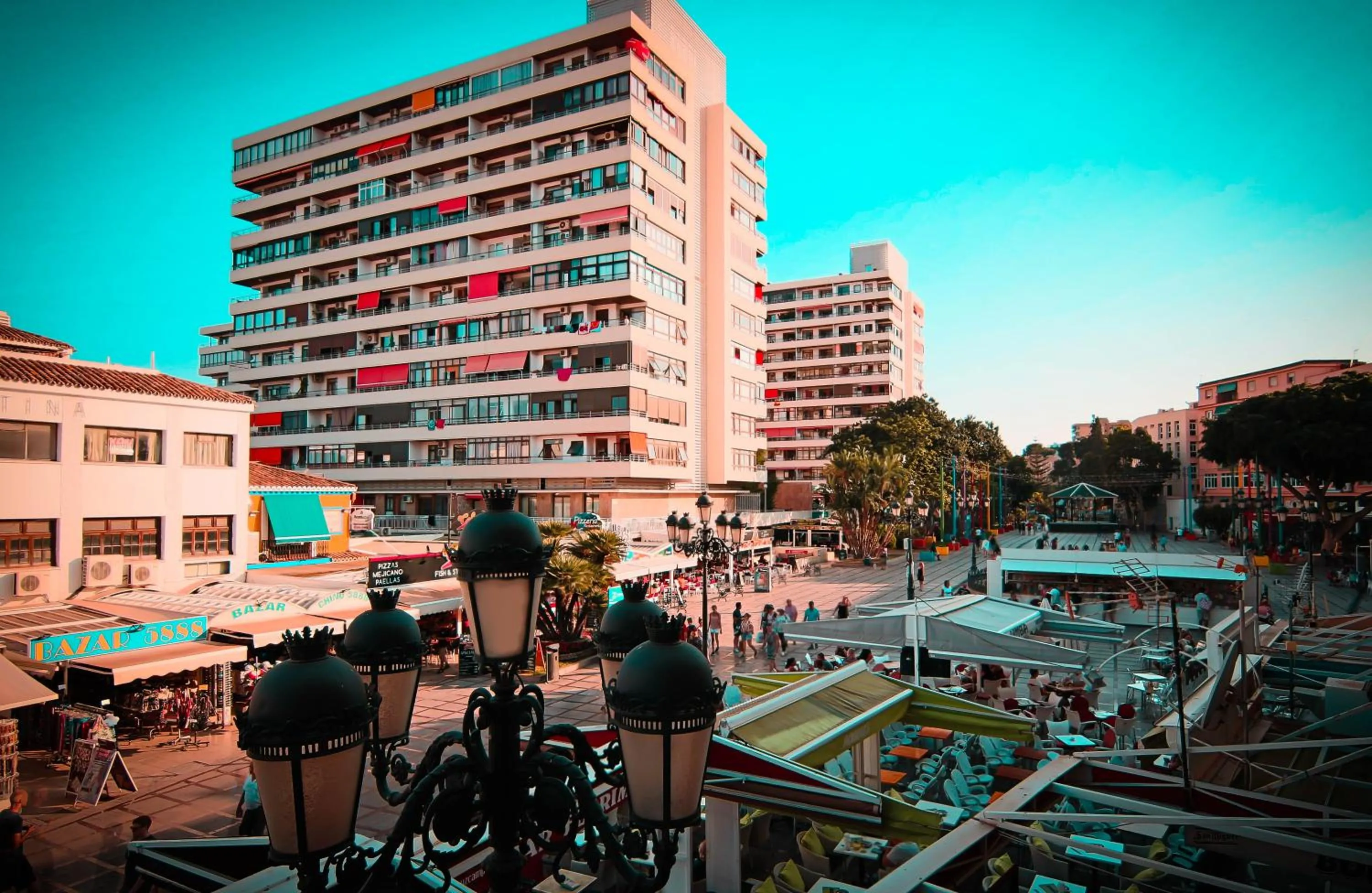 Neighbourhood in Puerta del Sol TRM only adults Aparts