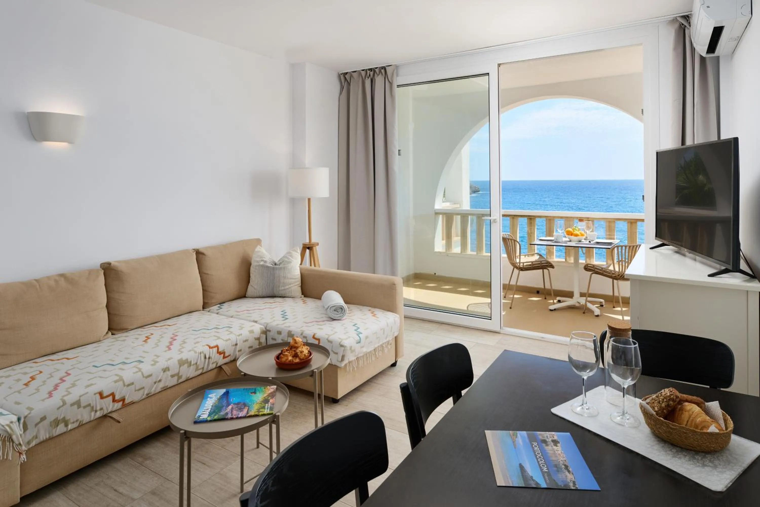 Orange Colom - Seaside Apartments